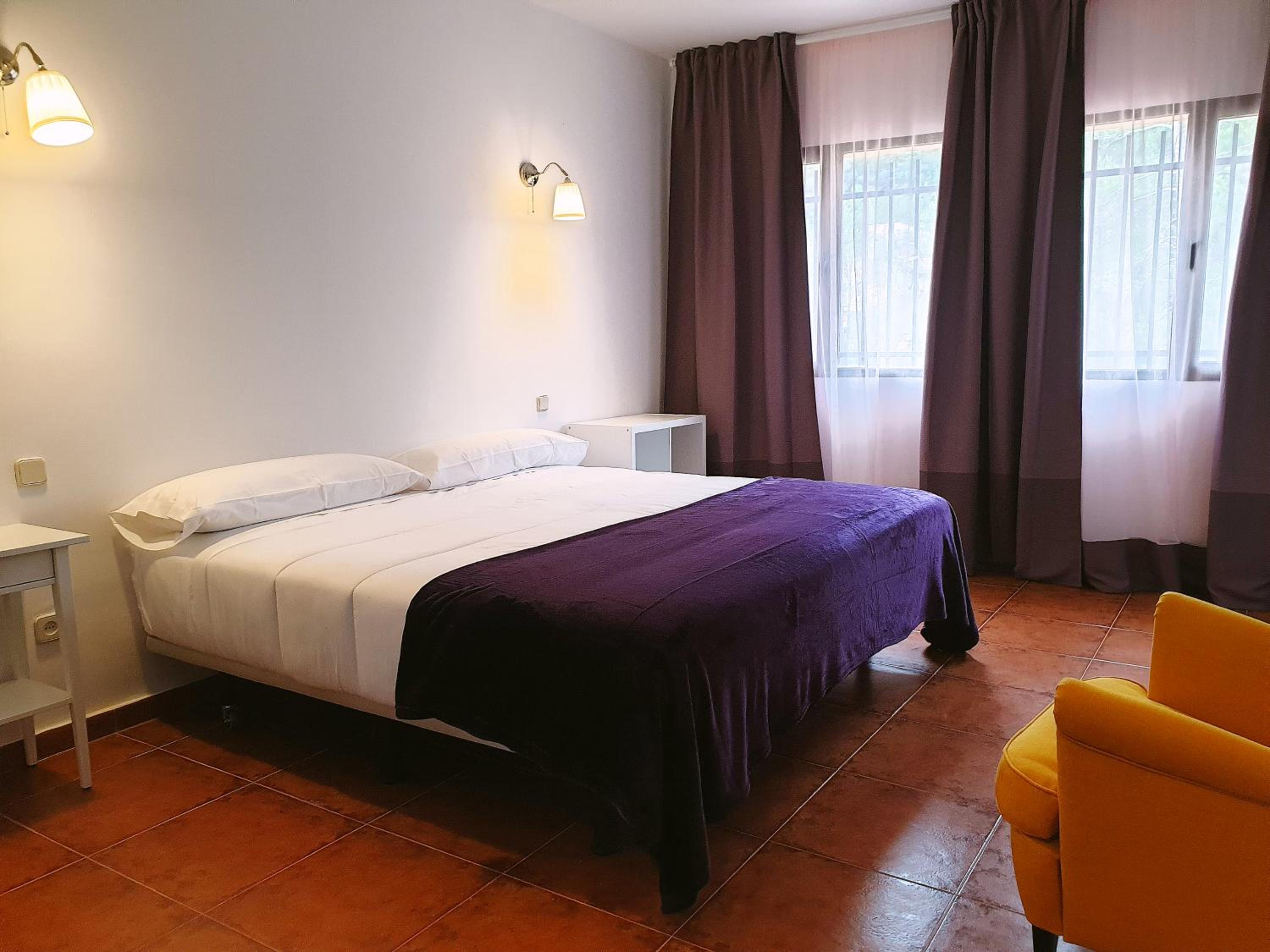 Double Room - Photo 7
