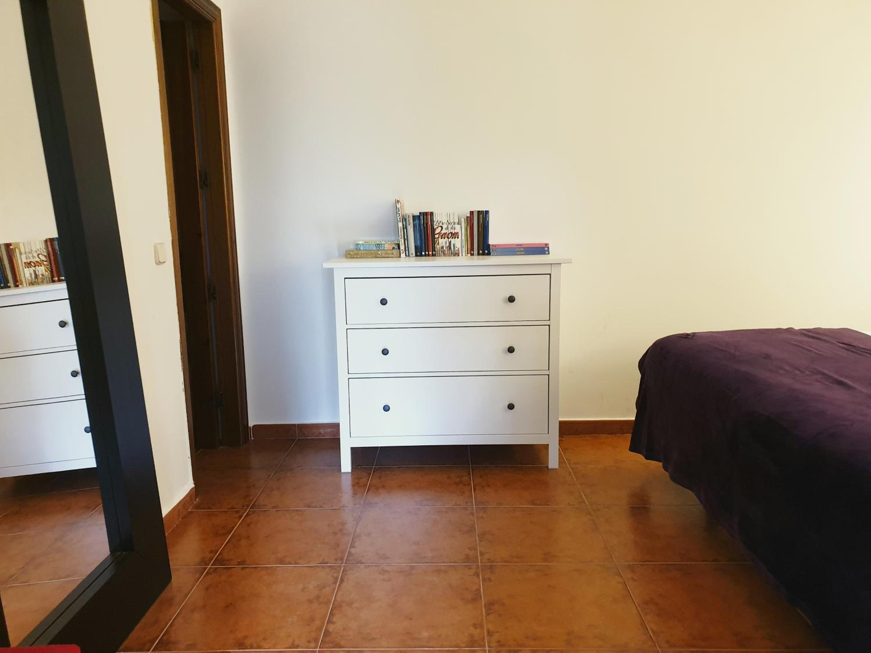 Studio with Sofa Bed - Photo 5