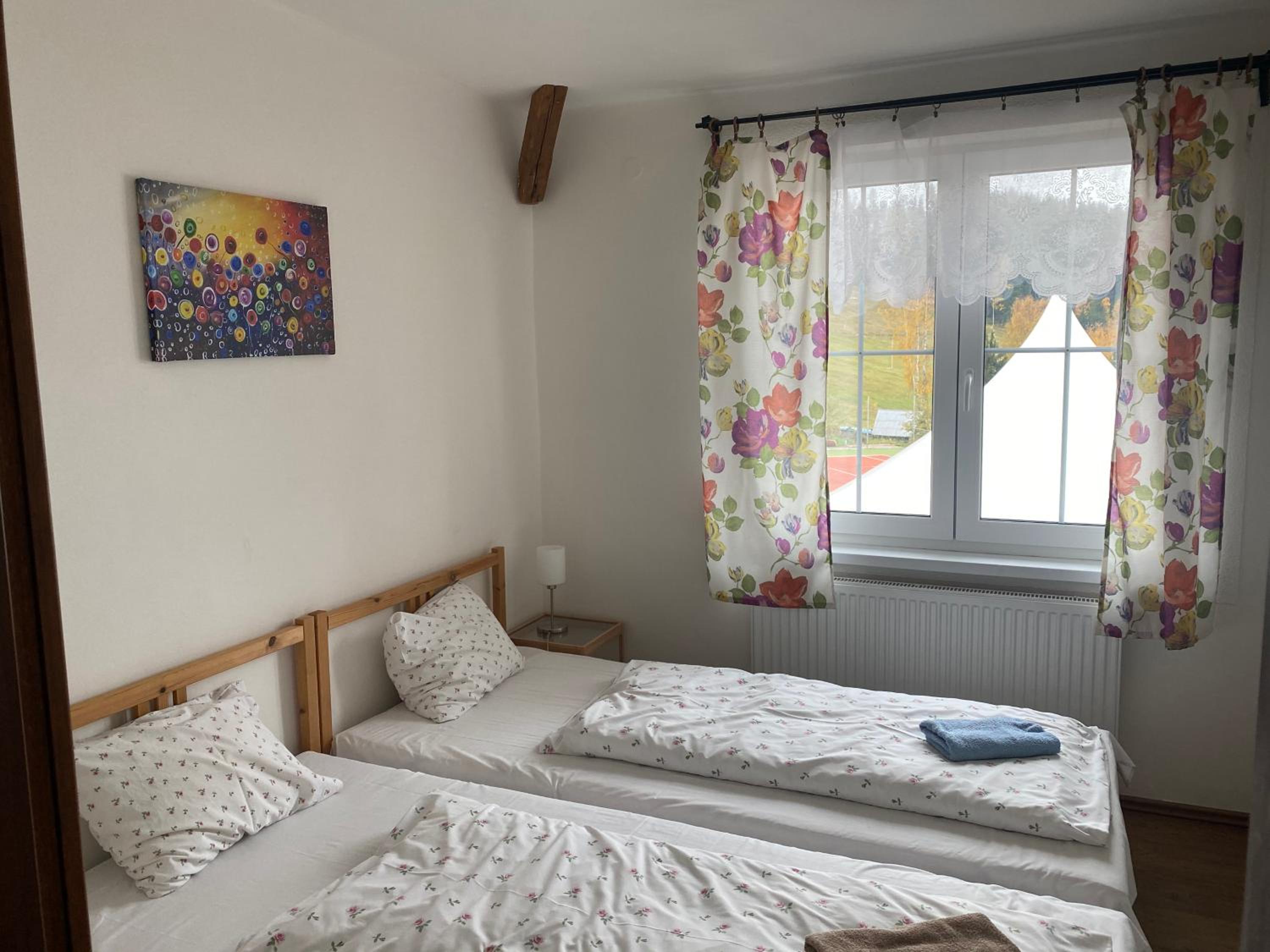 Double Room with Shared Bathroom photo 3