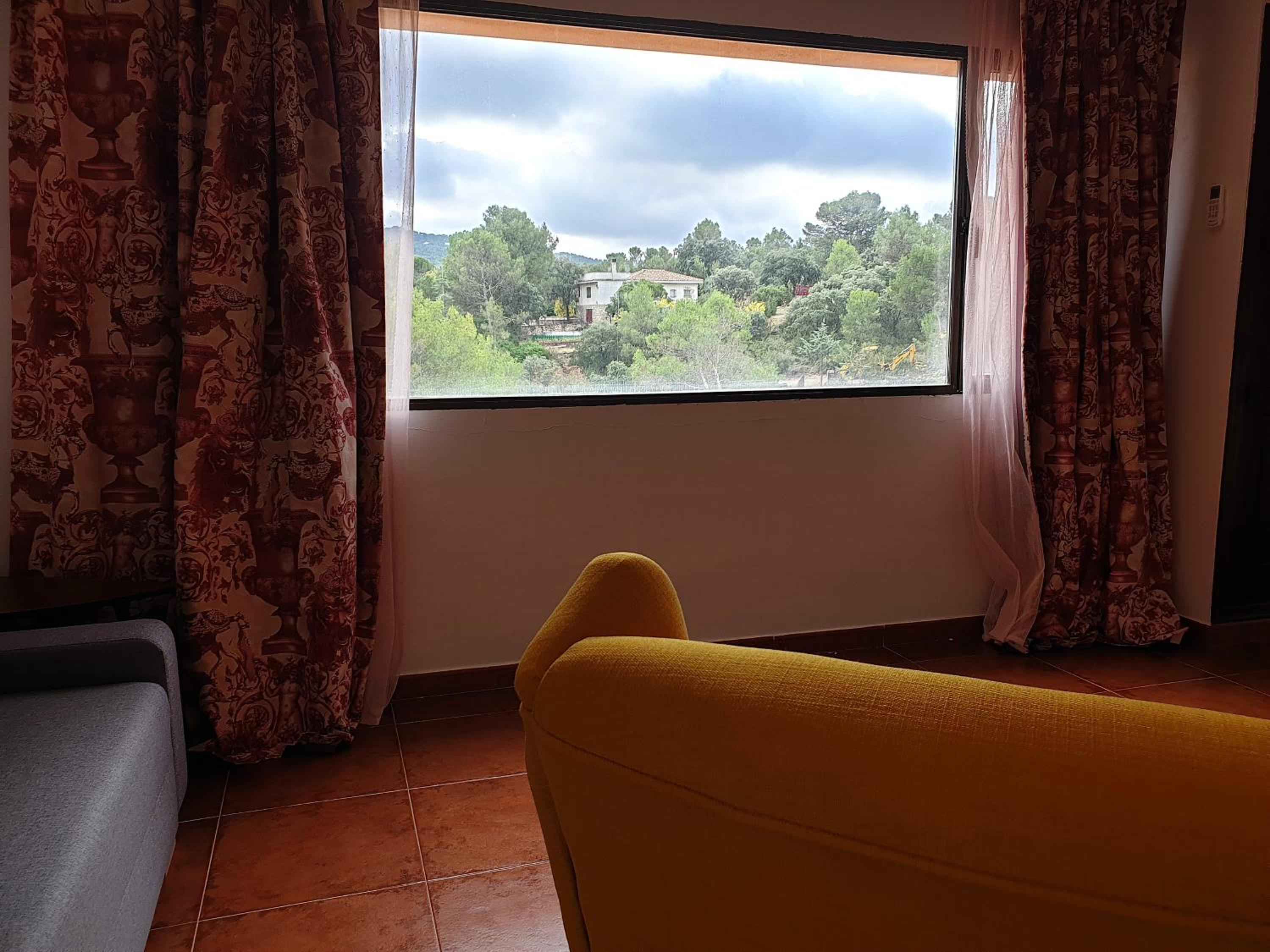 Studio with Sofa Bed - Photo 10
