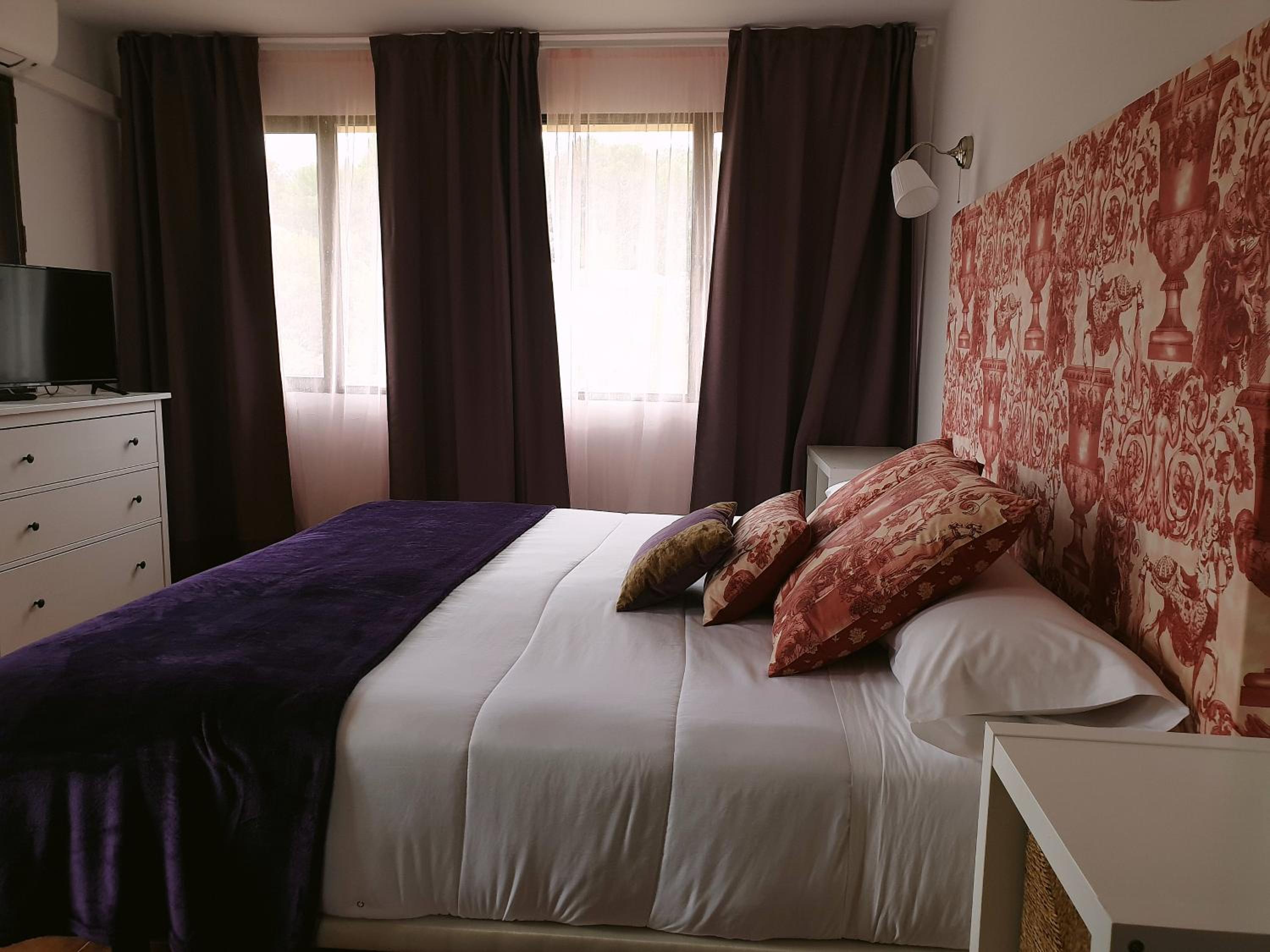 Deluxe Room - Photo 4