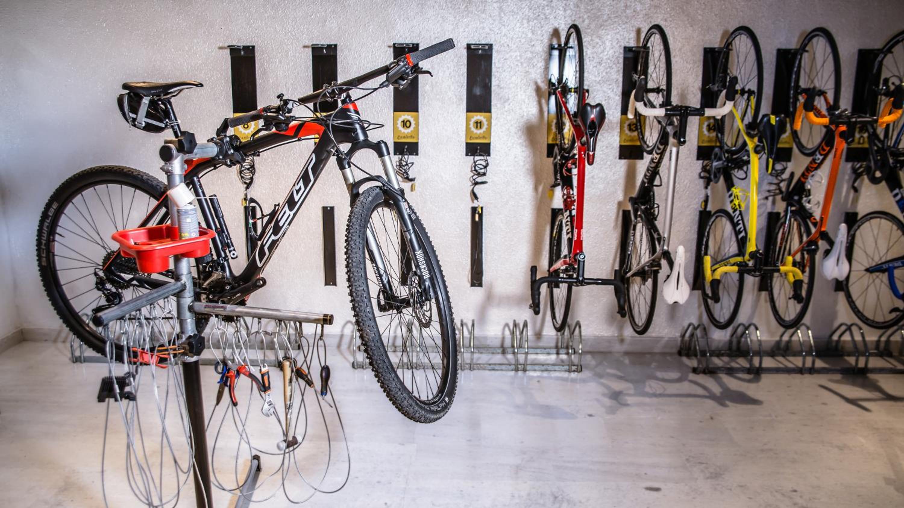 Cycling Package - Deluxe Room with Spa Access thumbnail 6