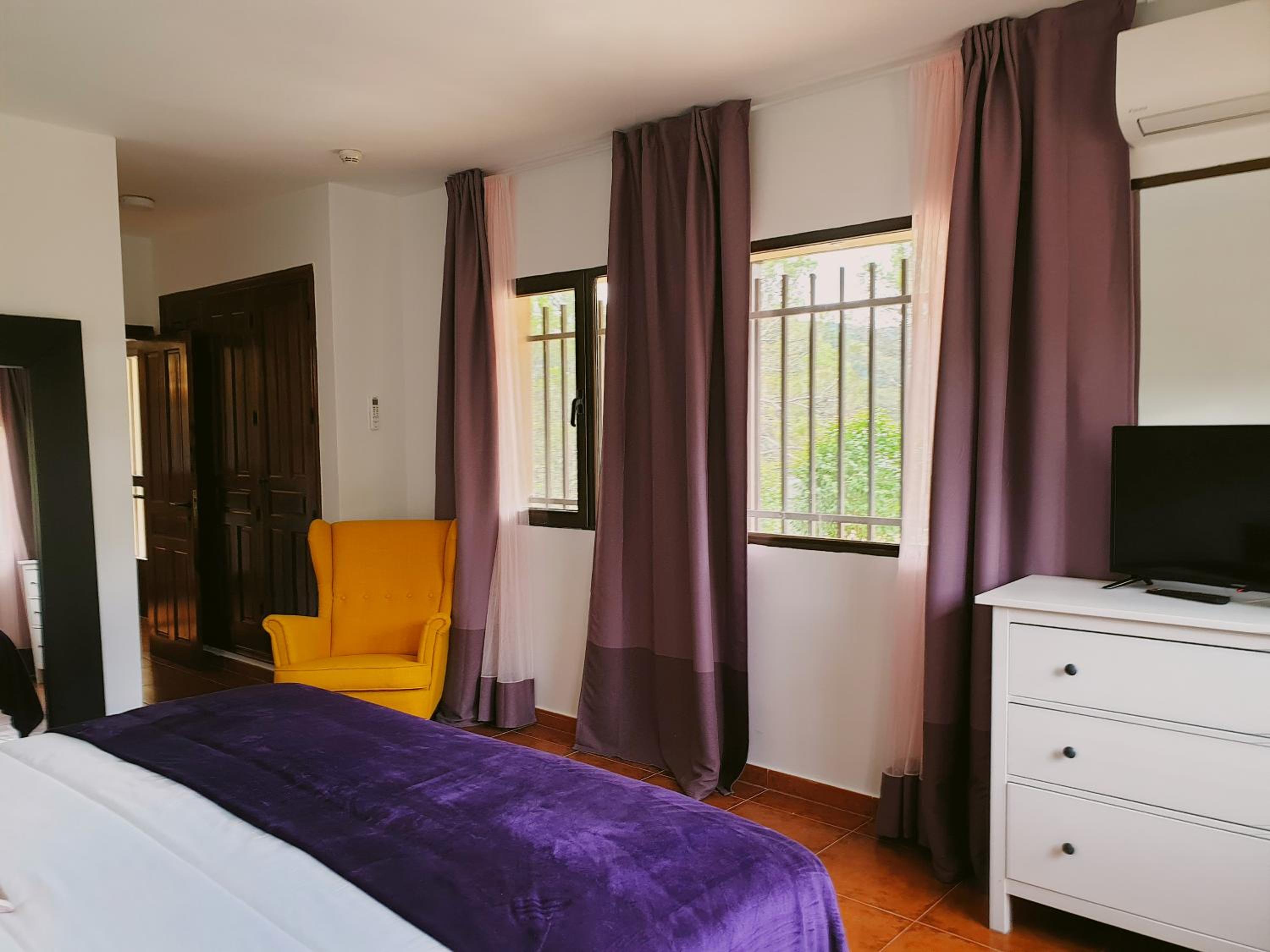 Deluxe Room - Photo 7
