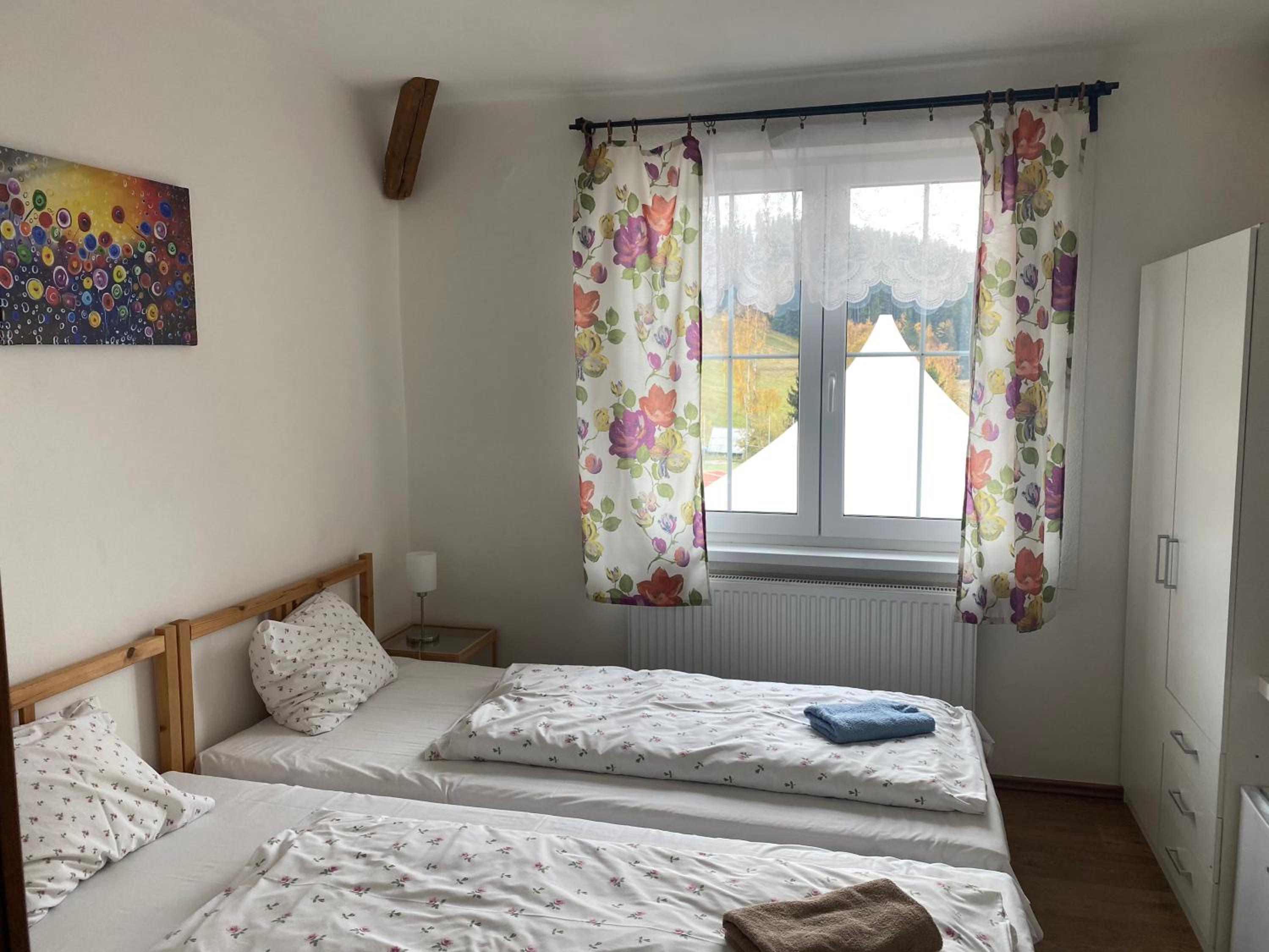 Double Room with Shared Bathroom photo 1