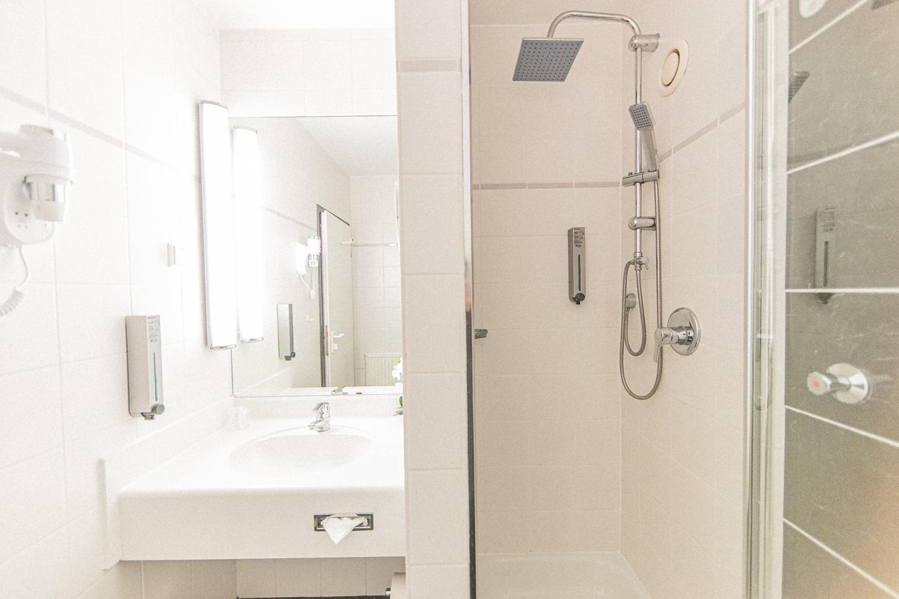 Triple Room - Photo 7
