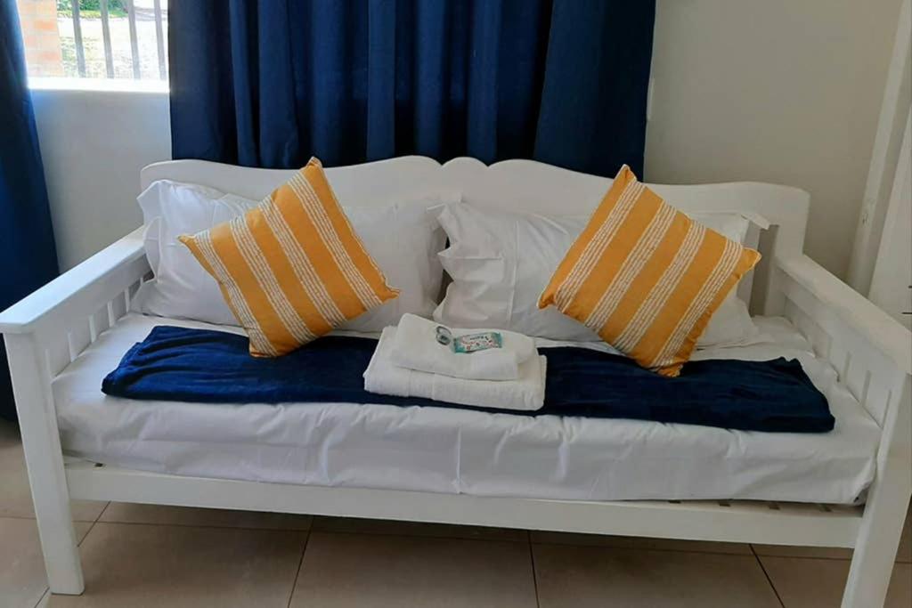 One-Bedroom Apartment - Photo 3