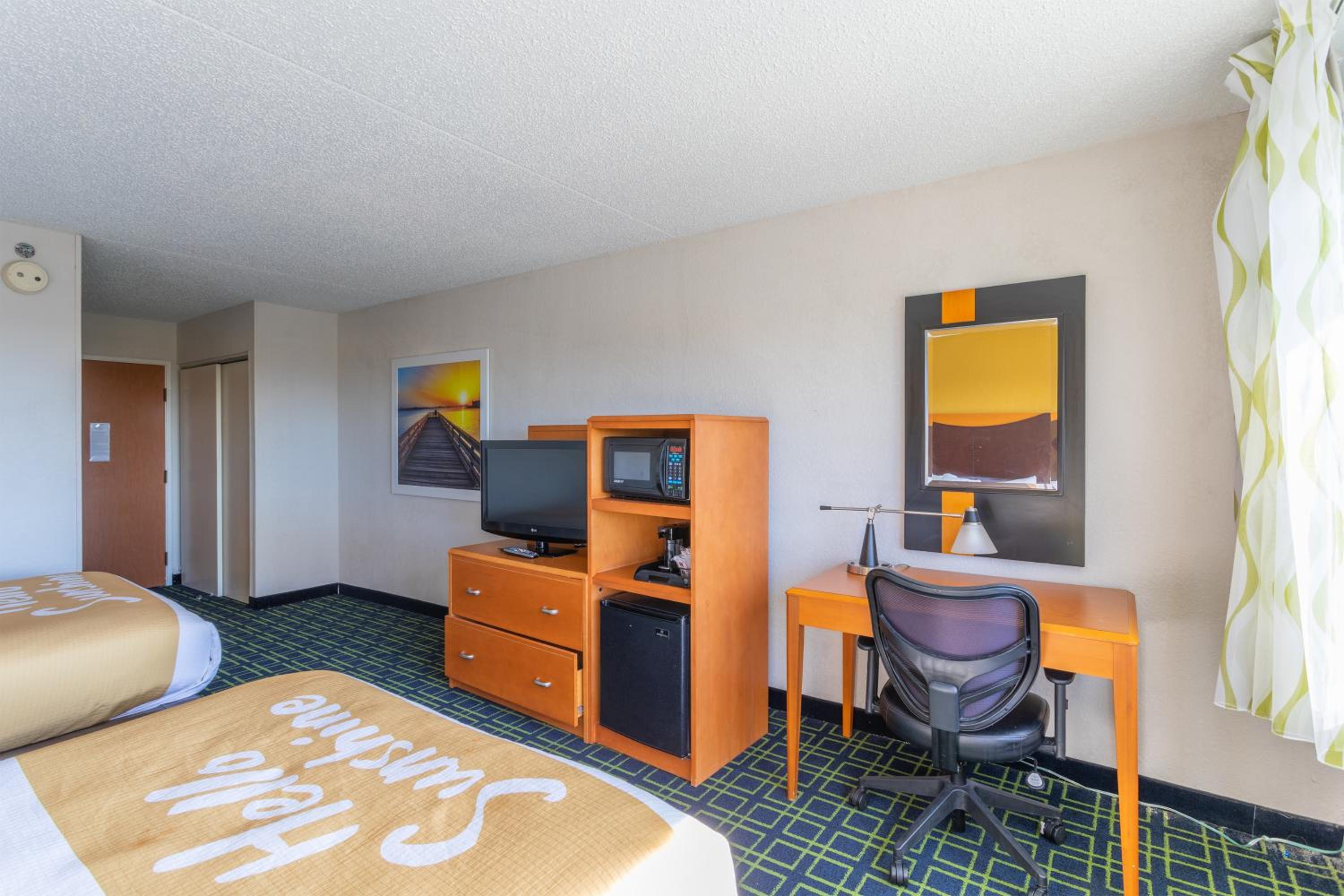 Double Room with Two Double Beds - Non-Smoking