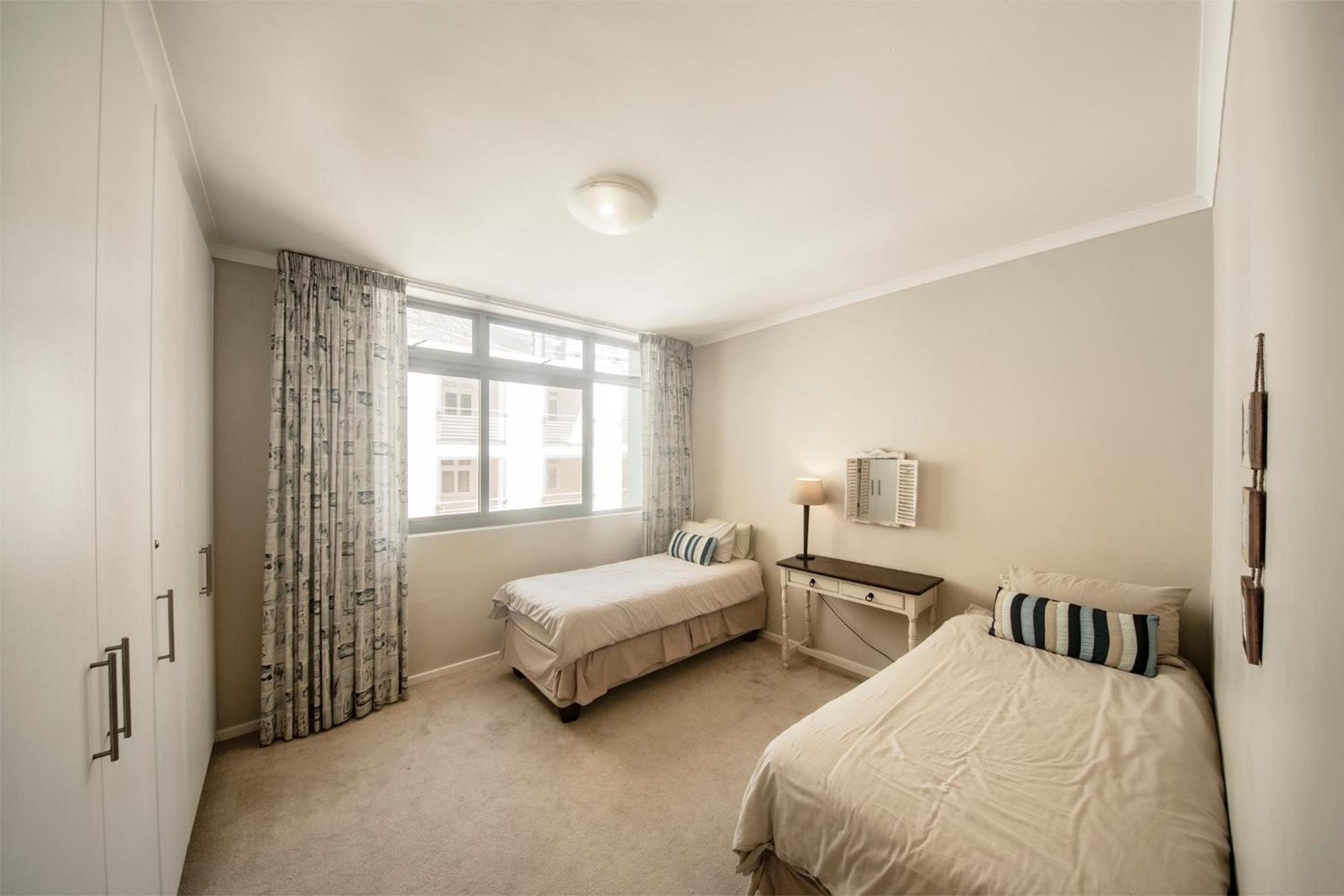Three Bedroom Sea Facing Apartment photo 3