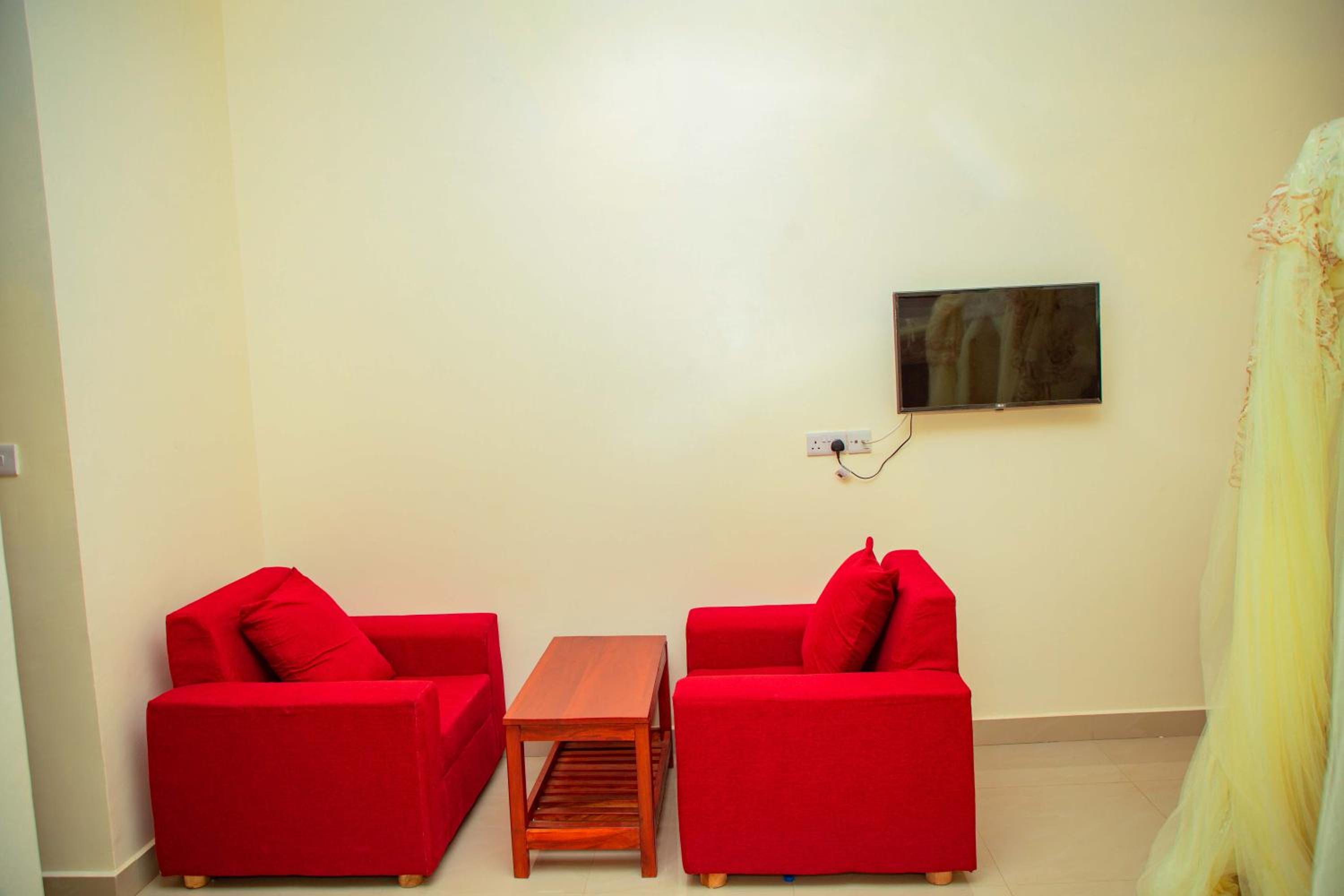 Triple Room - Photo 12
