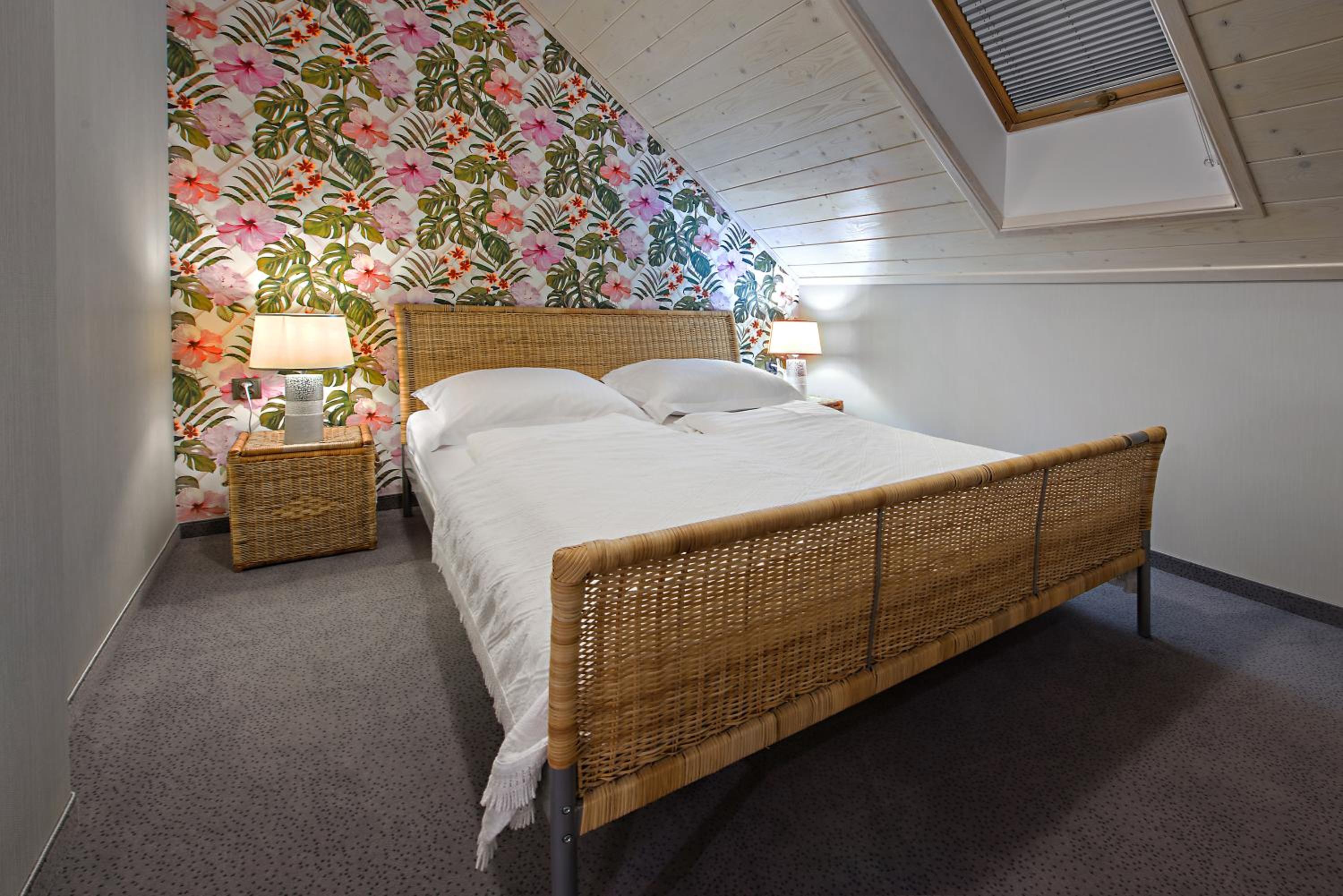 Superior Suite - Photo 7