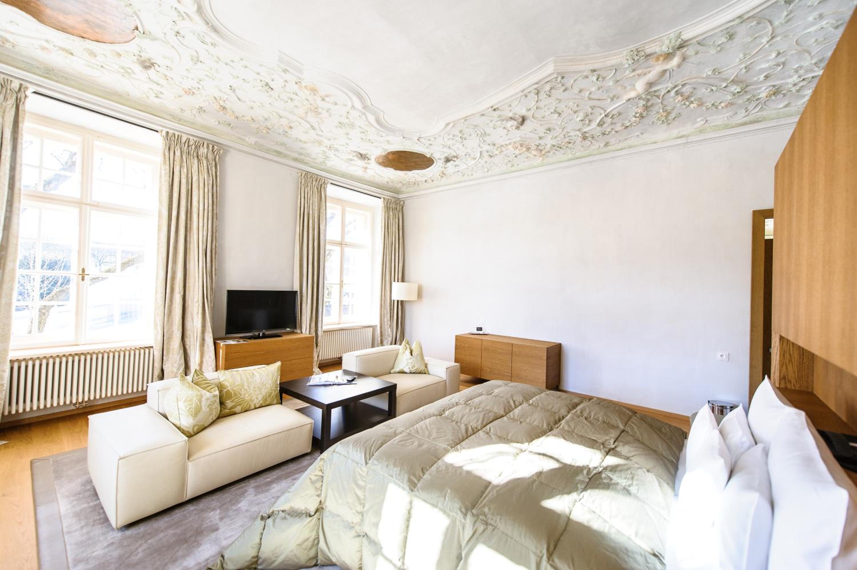 Deluxe Suite photo 1