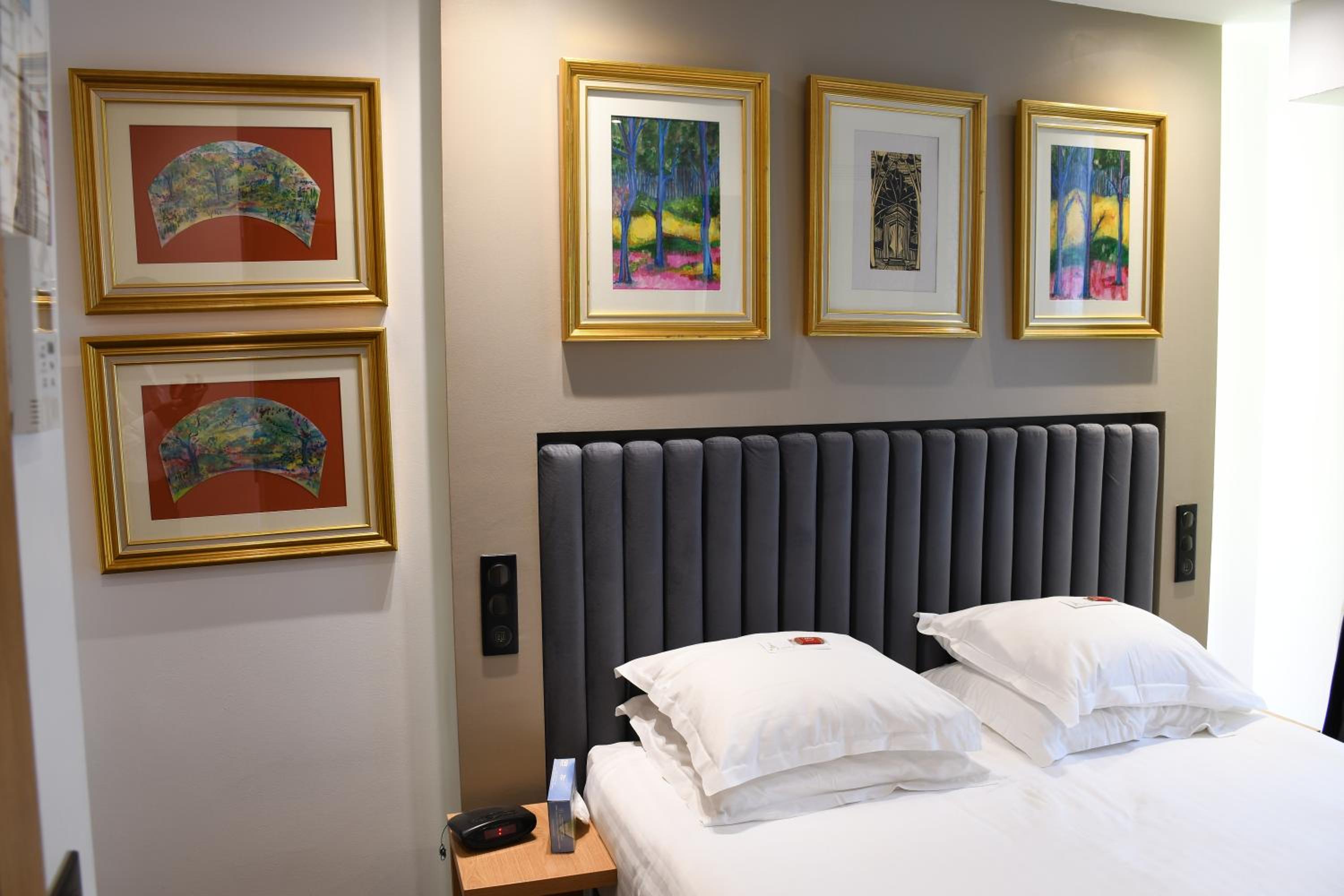 Superior Double or Twin Room photo 2