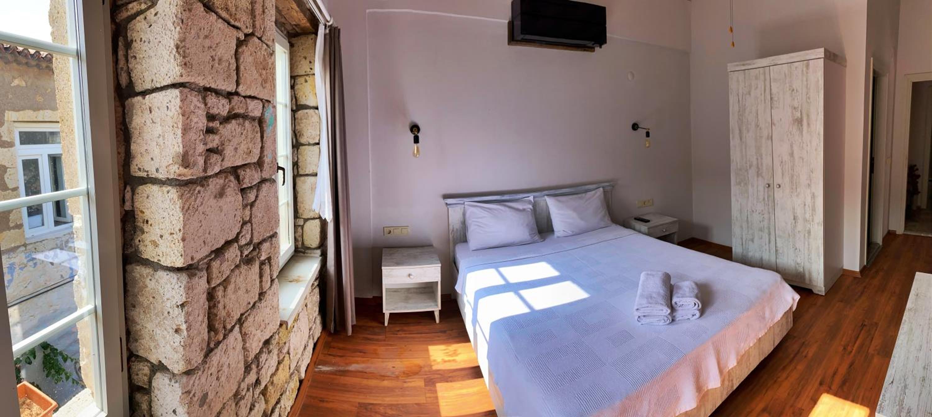 Deluxe Triple Room - Photo 1