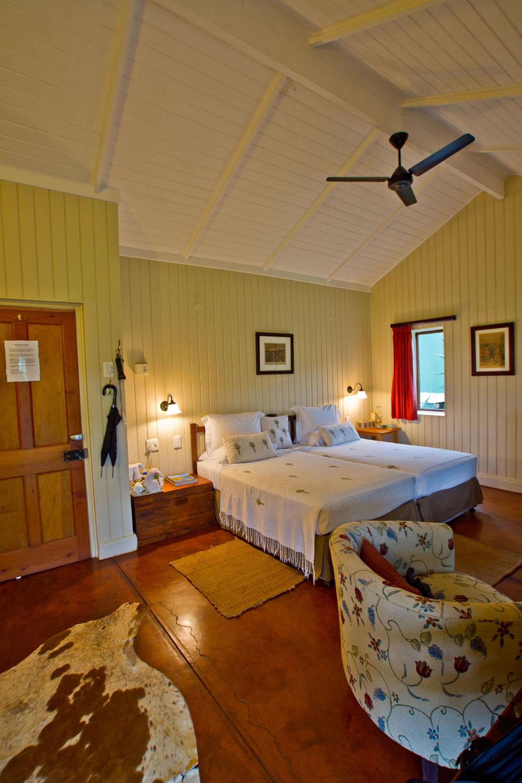 Twin Room - Photo 3