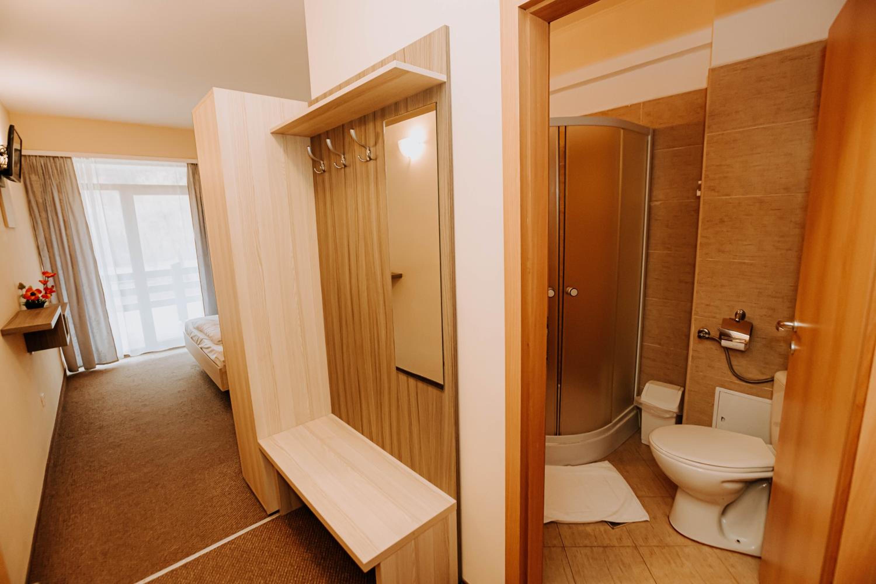 Double Room with Lake View photo 3