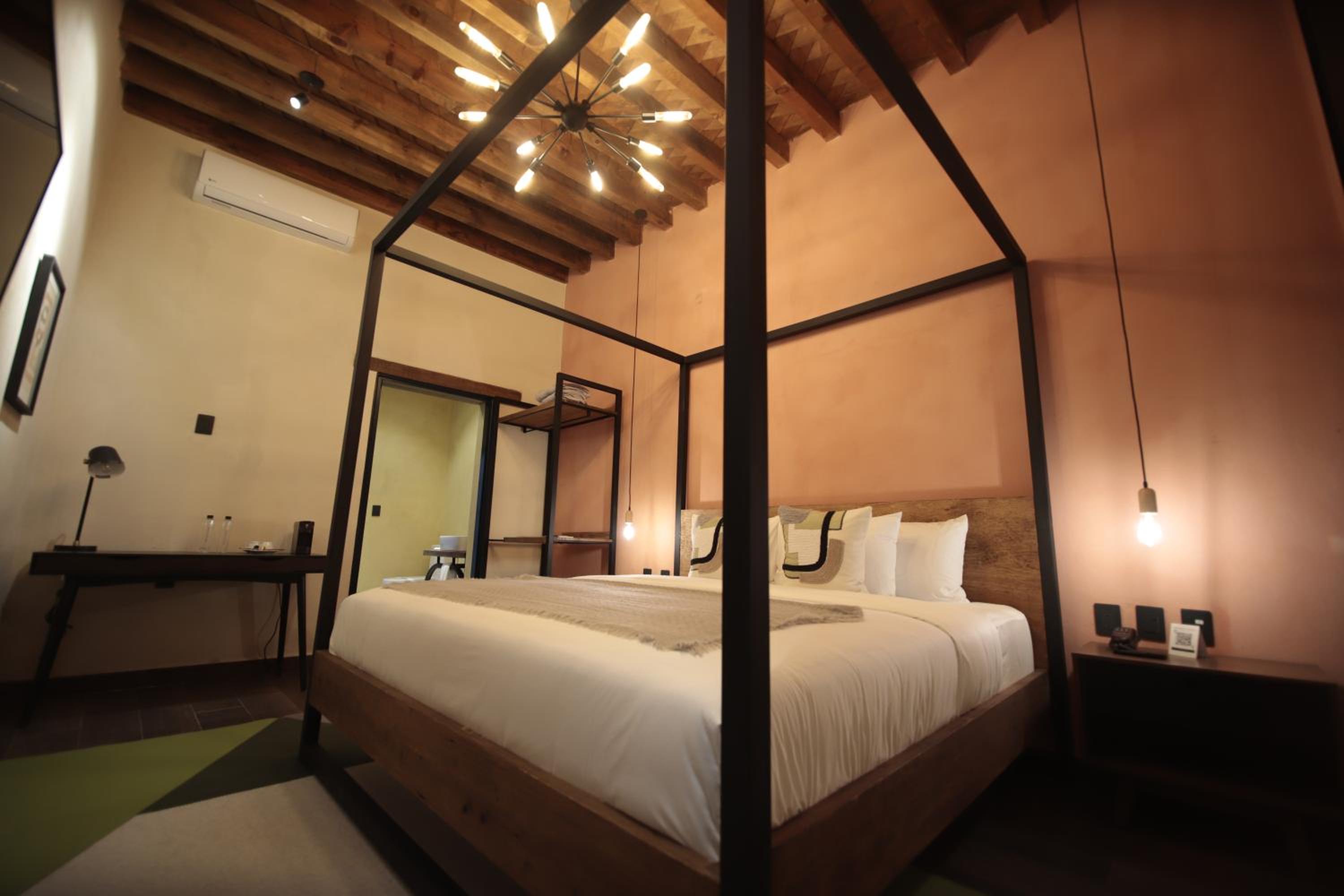 Jr Suite King - Photo 10