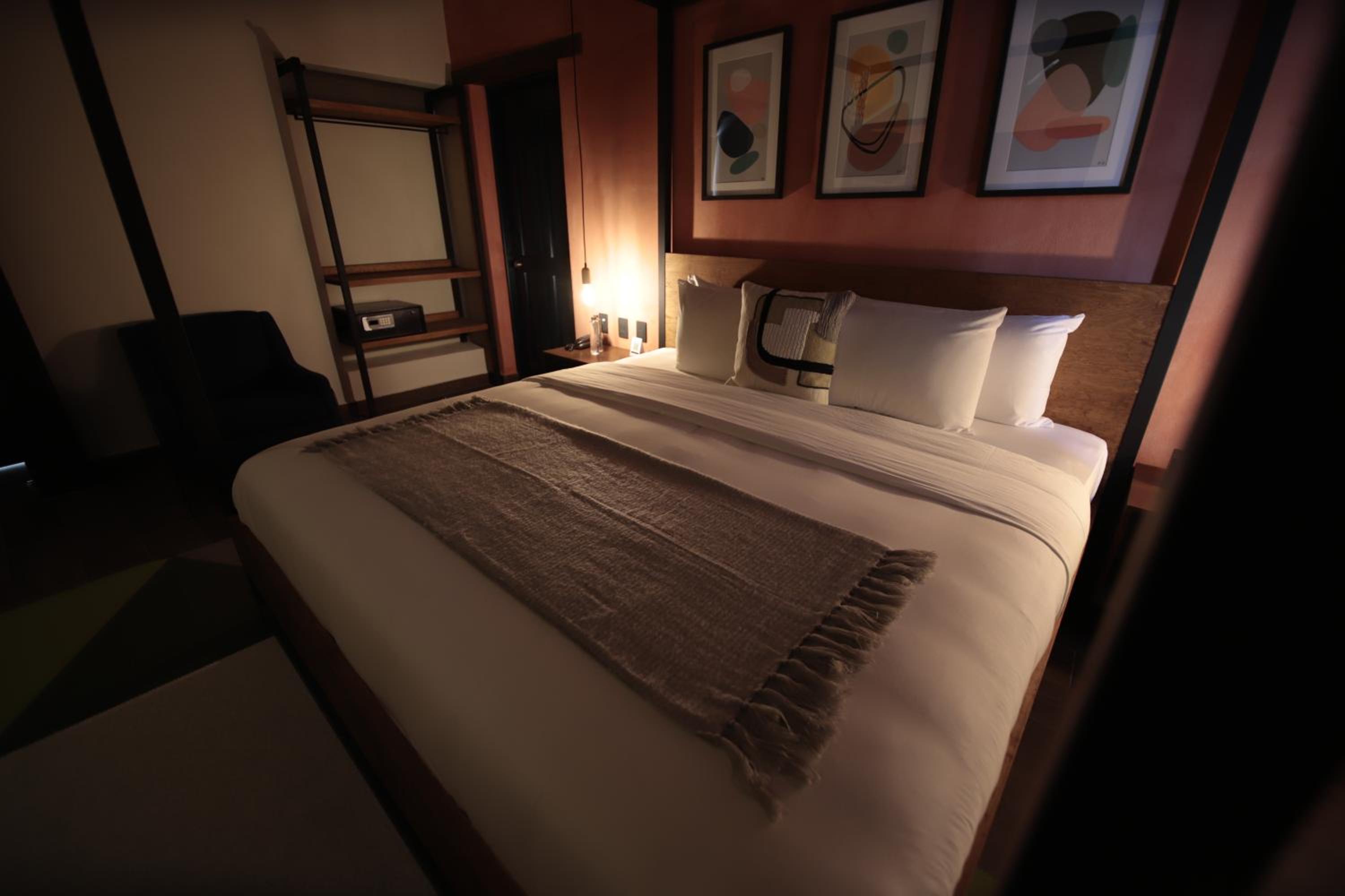 Jr Suite King - Photo 8