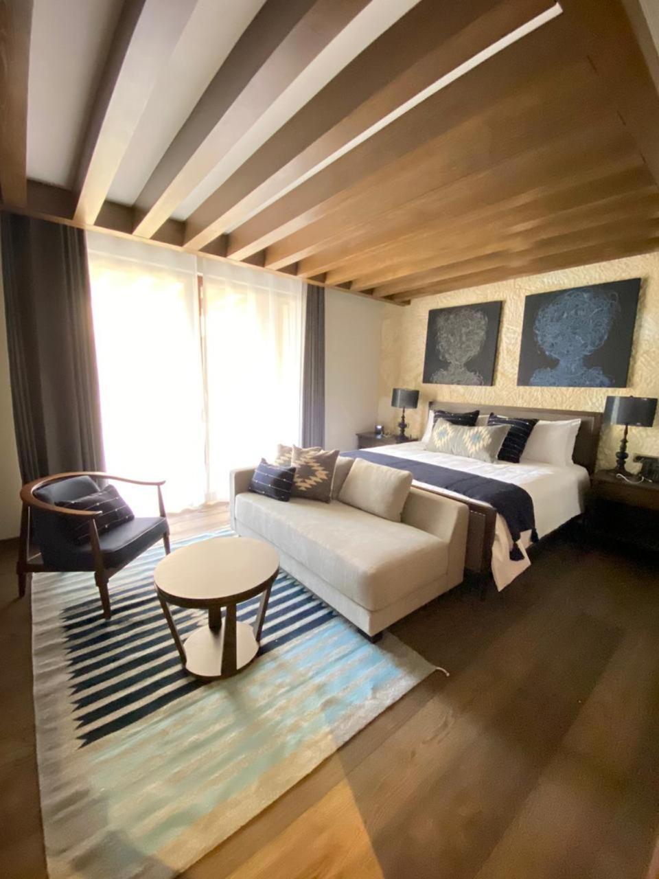 Deluxe Suite with Spa Bath photo 1