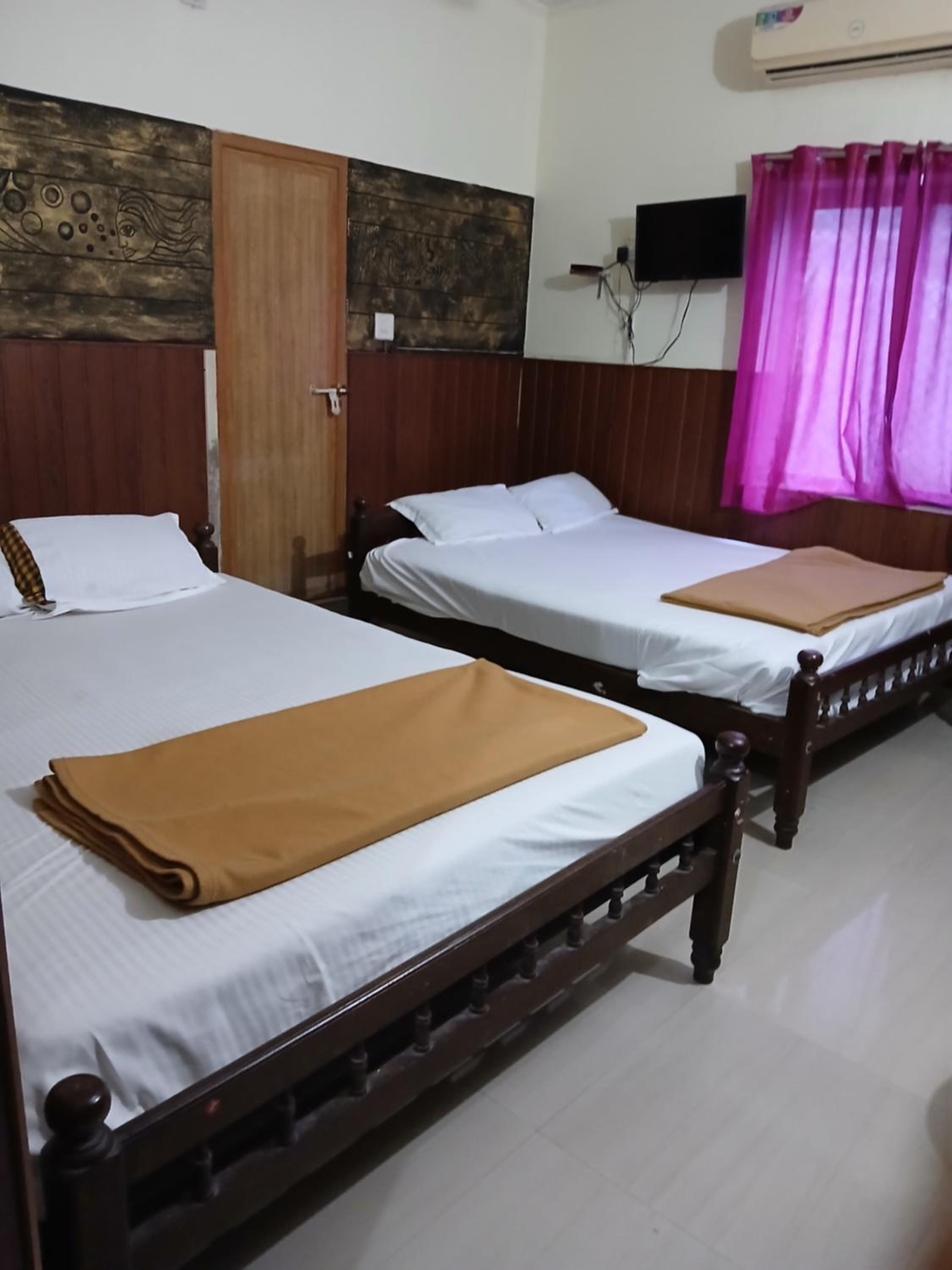 Comfort Quadruple Room
