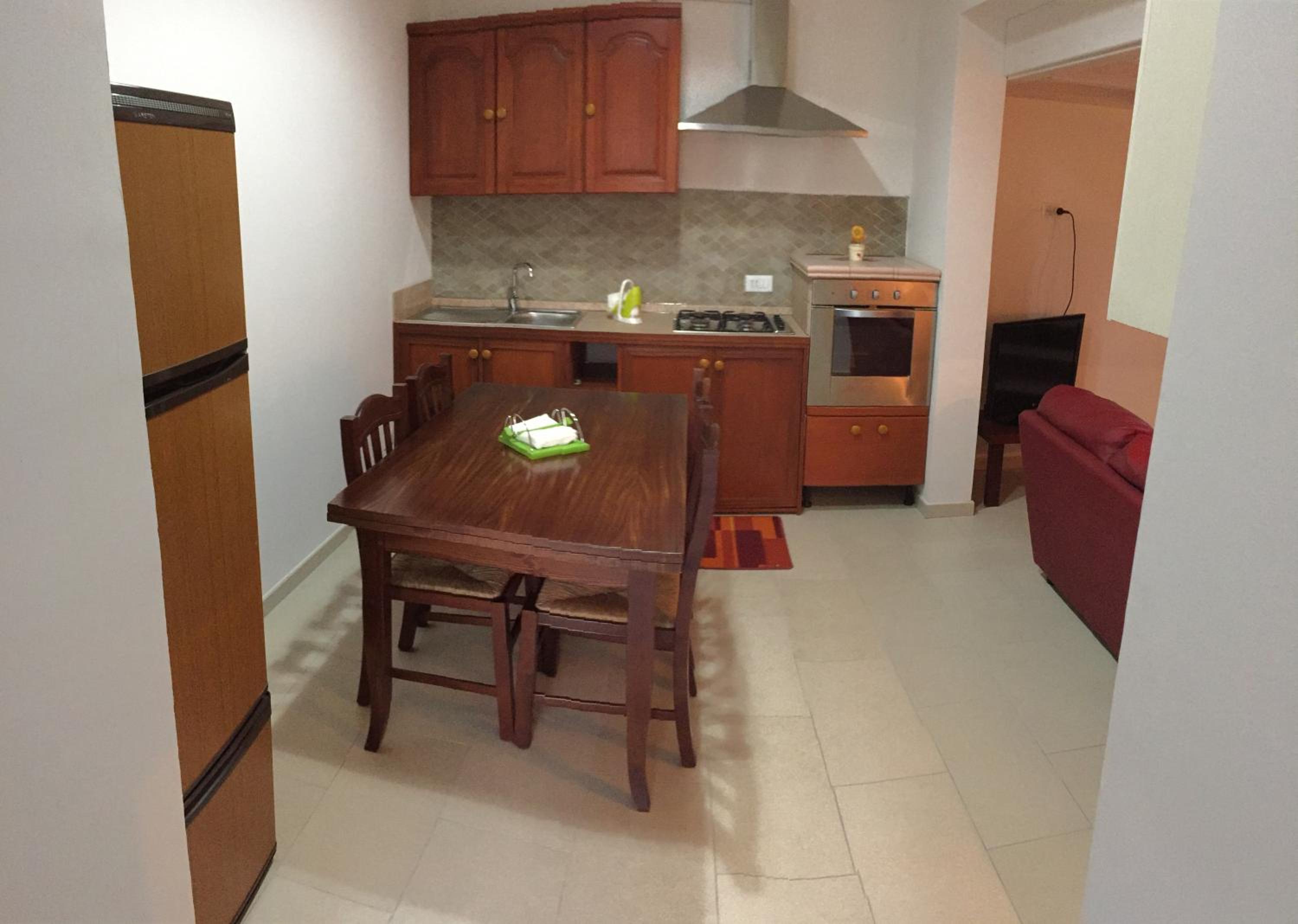 One-Bedroom House - Photo 6