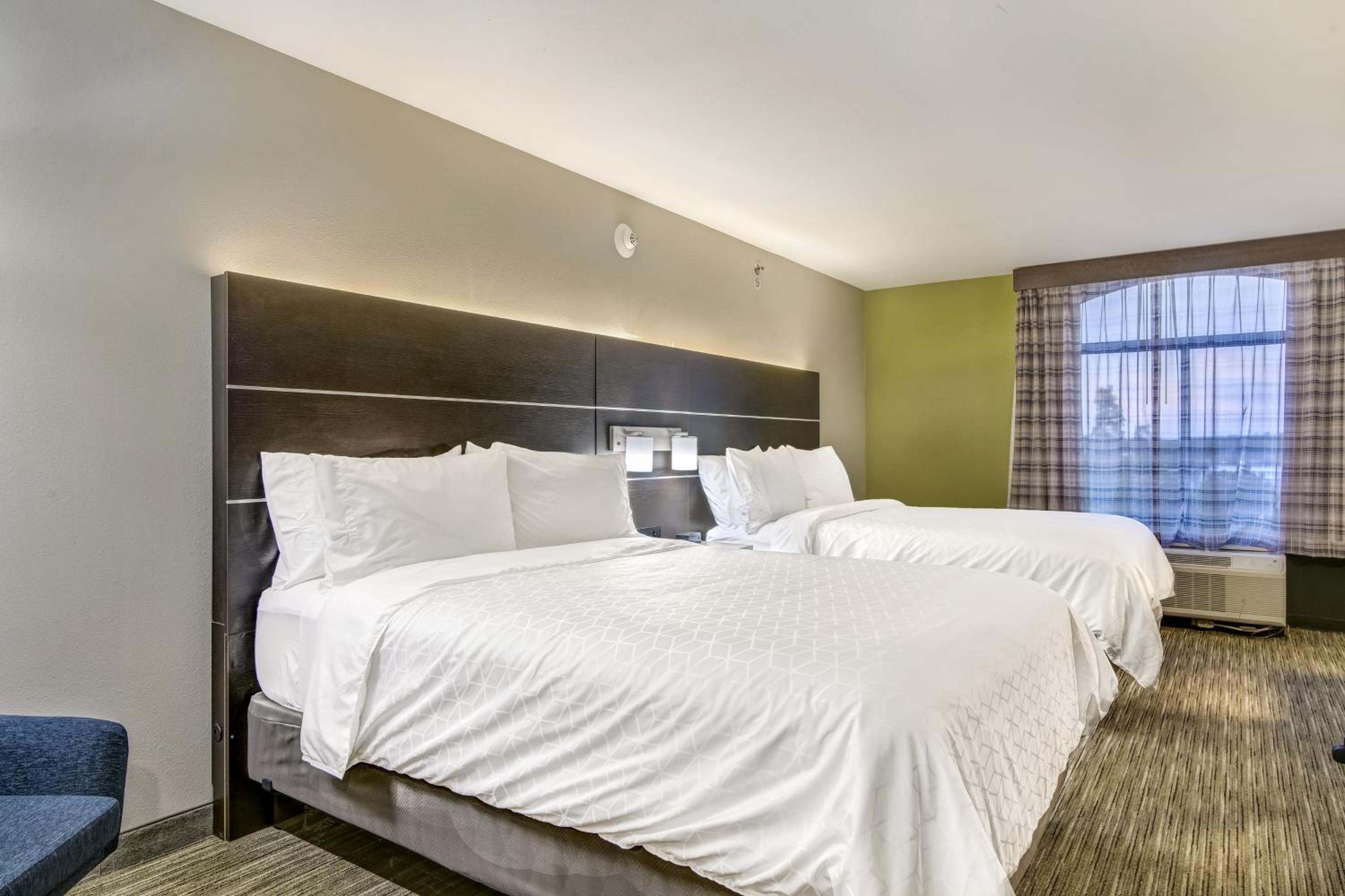 Standard Queen Room with Two Queen Beds - Photo 1