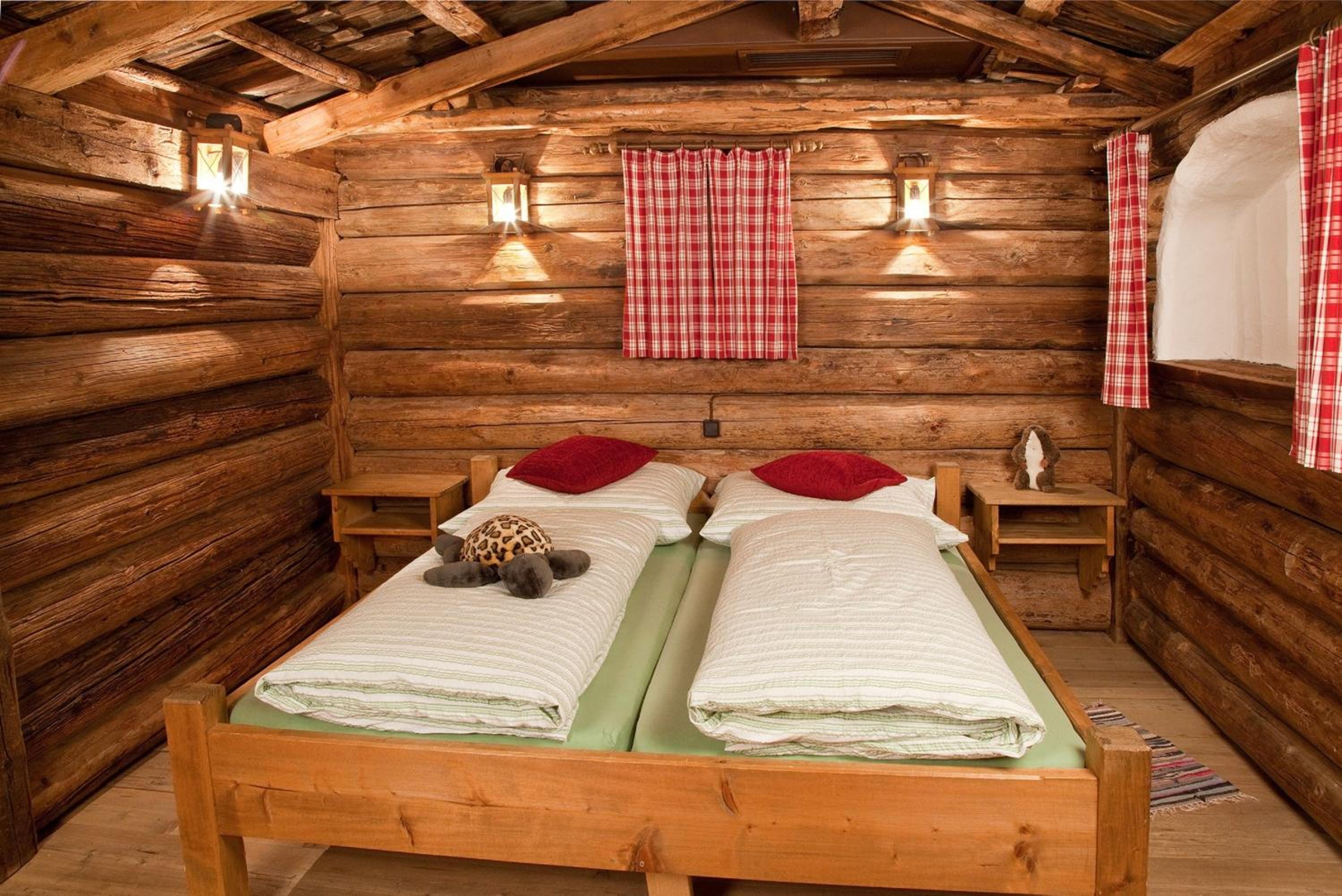 Four-Bedroom Apartment with Sauna