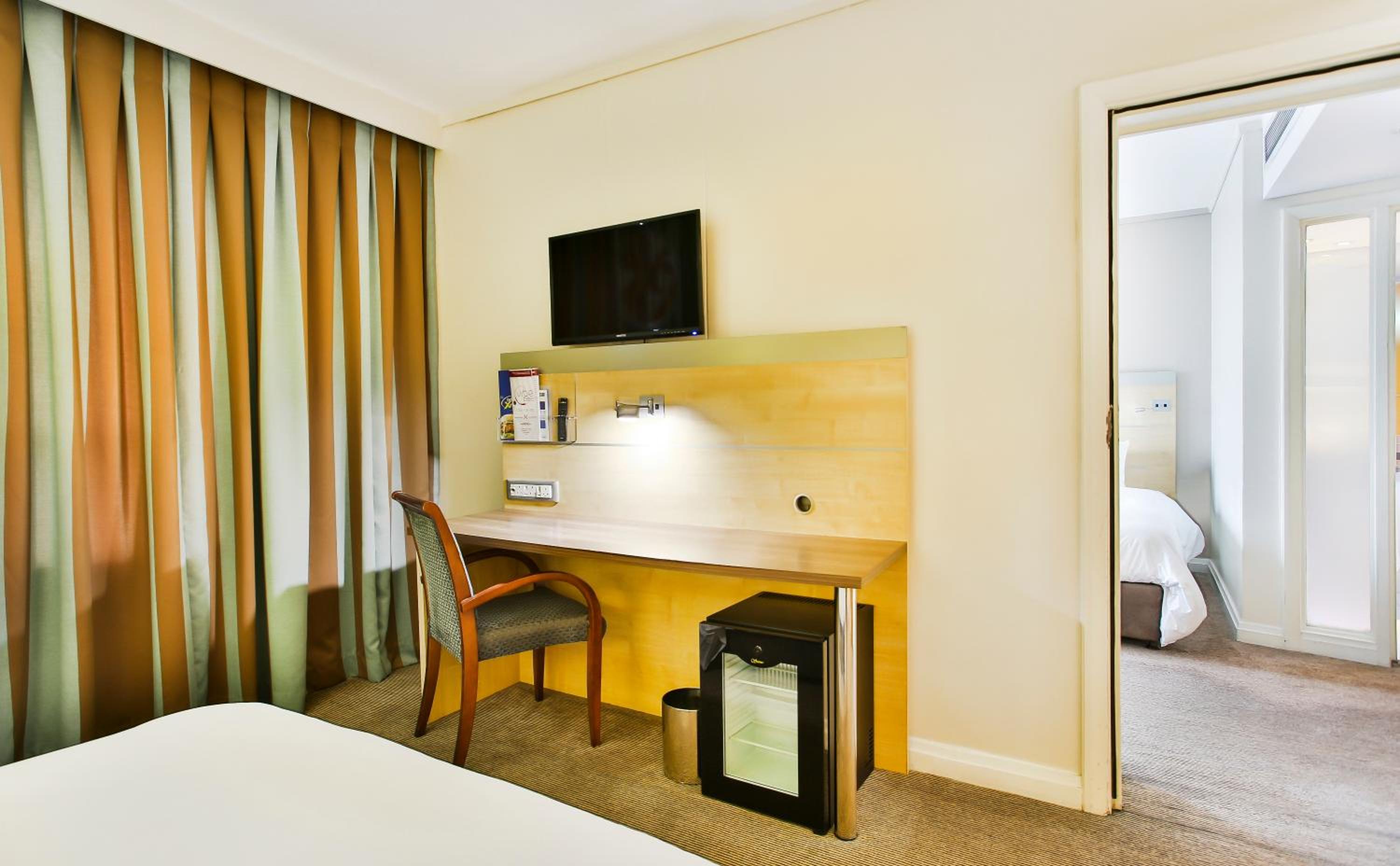 Standard Double Room - Photo 2