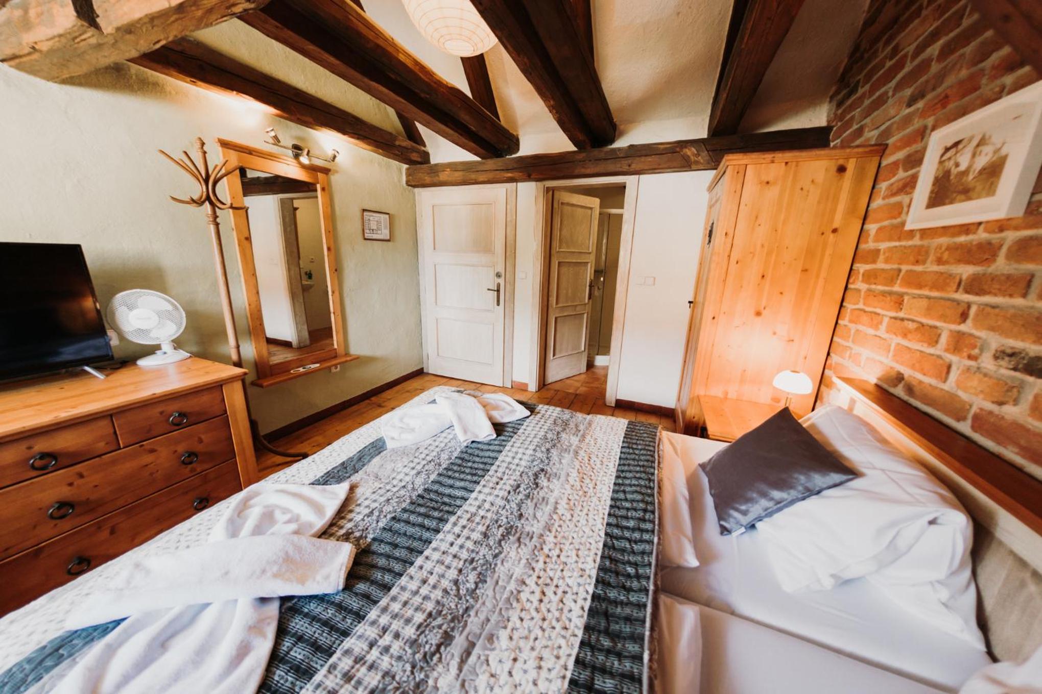 Double Room - Photo 3