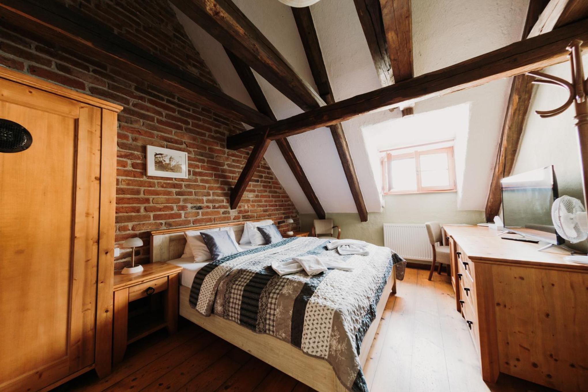 Double Room - Photo 4