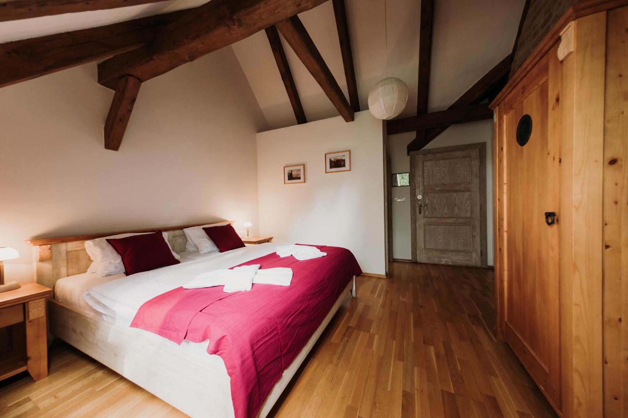 Double Room - Photo 5