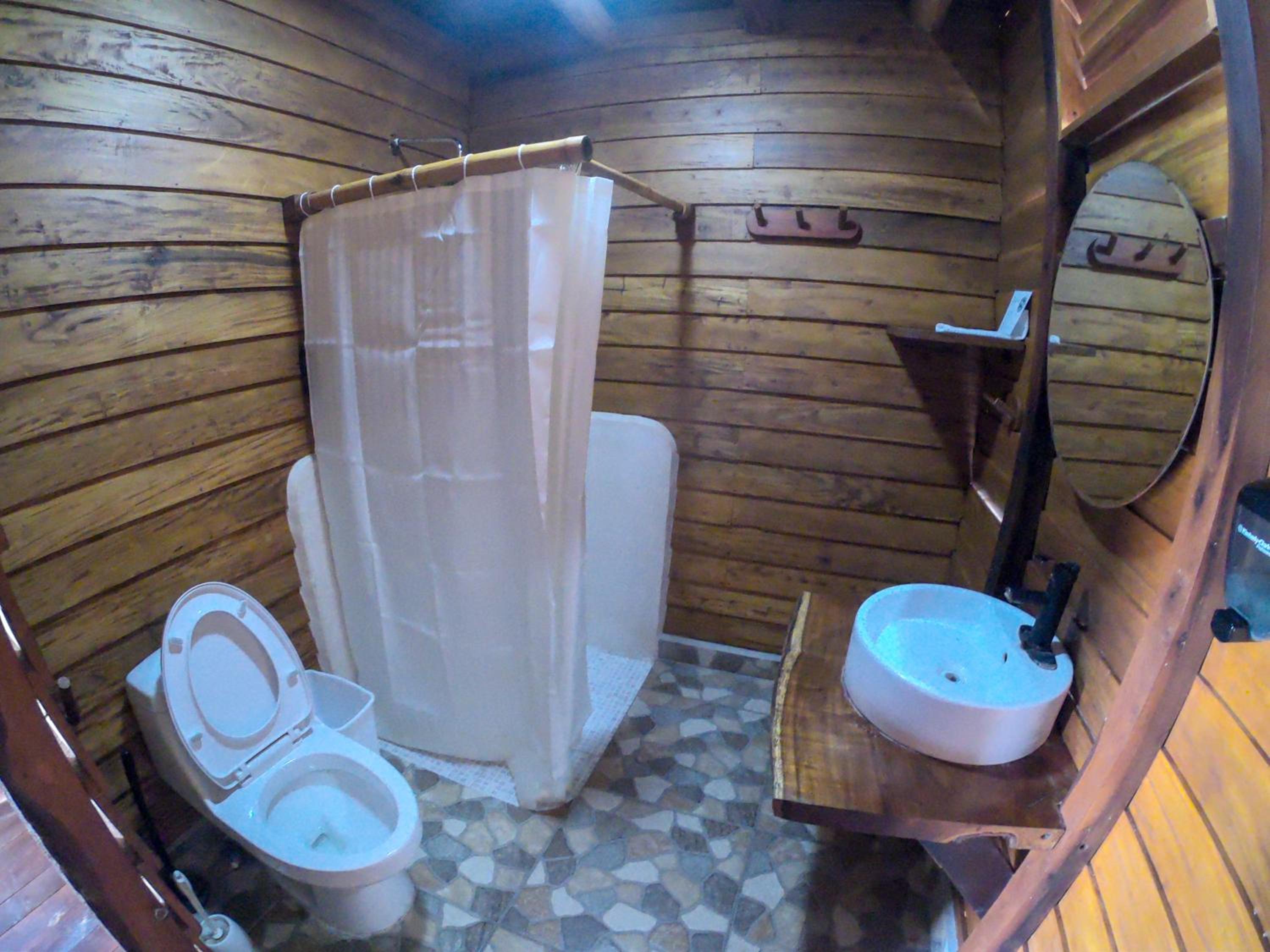 Quadruple Room with Sea View - Photo 22