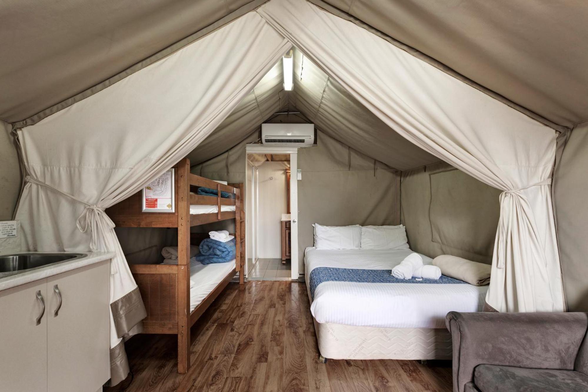 Economy Safari Tent photo 3
