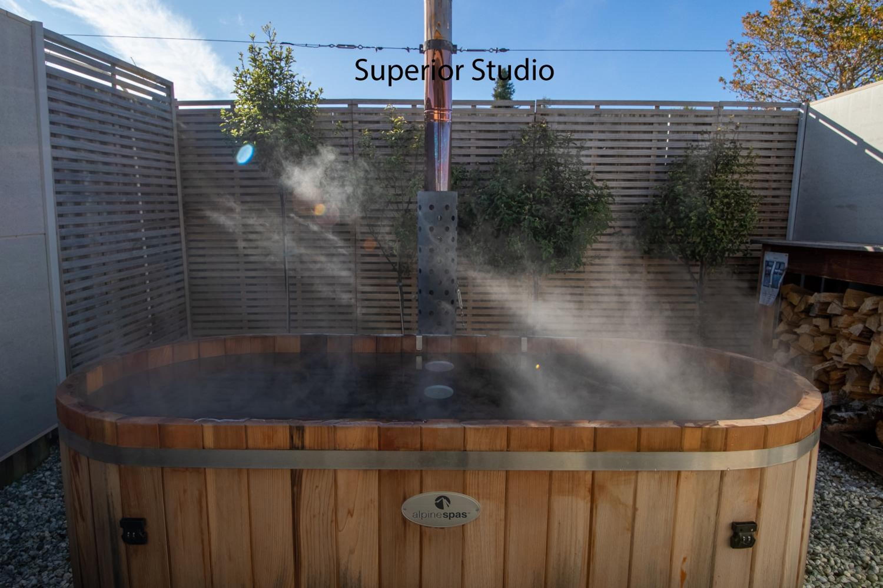 Studio with Hot Tub - Photo 7
