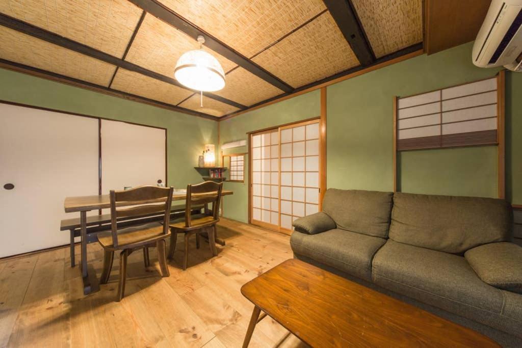 Two-Bedroom House - Photo 1