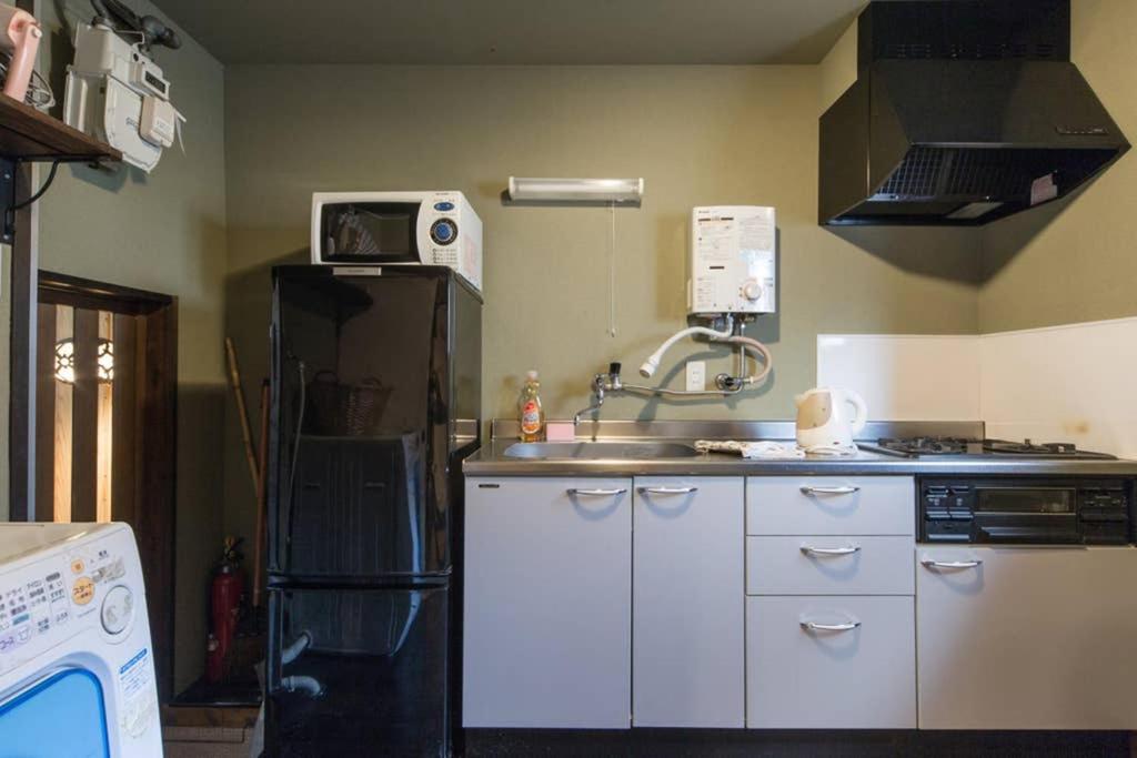 Two-Bedroom House - Photo 33