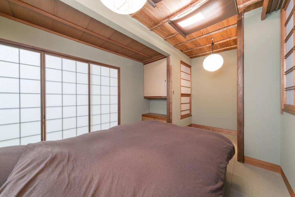 Two-Bedroom House - Photo 31