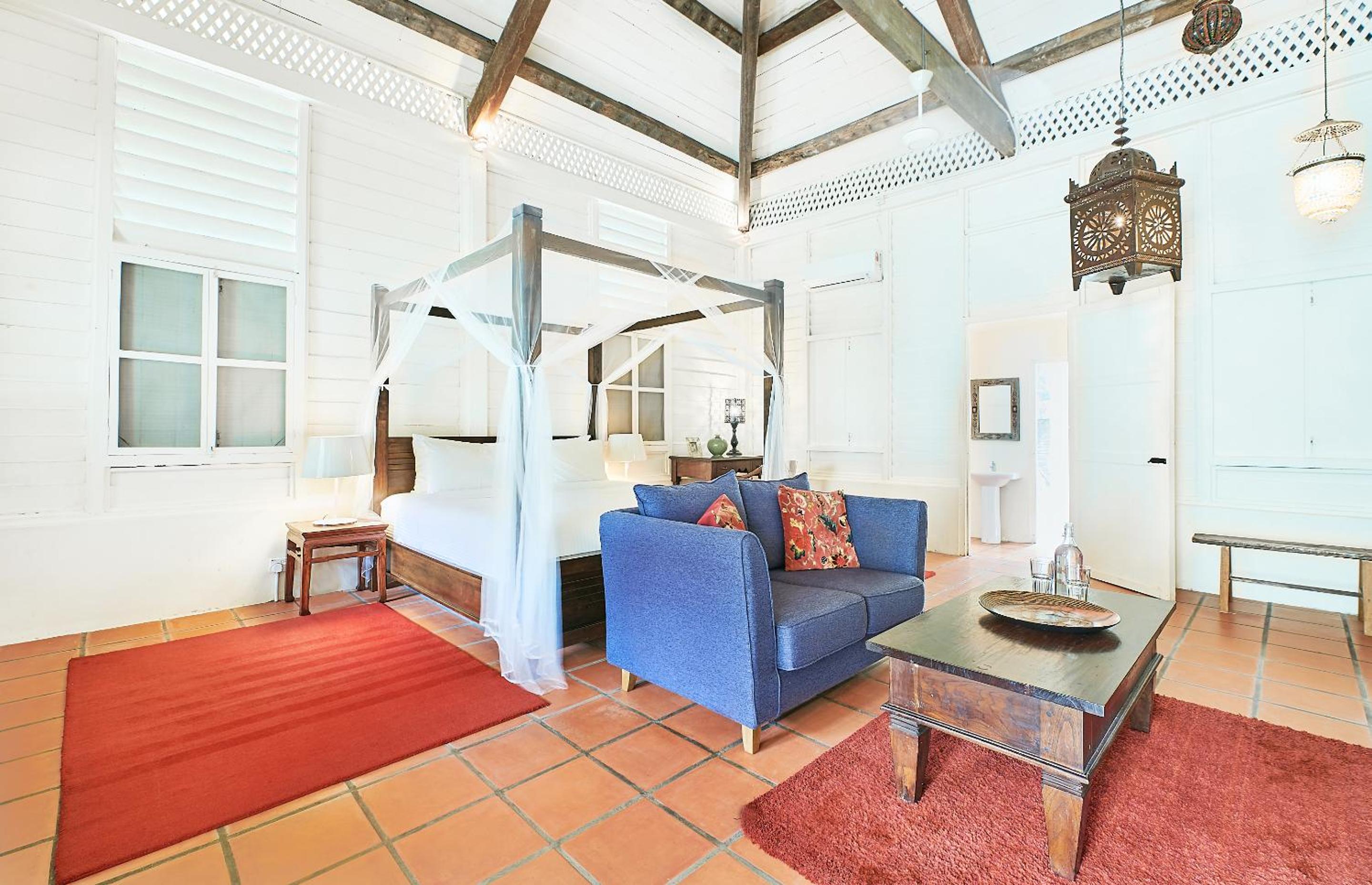 King Bed Suite with Private Garden - Estate House 1 - Photo 2