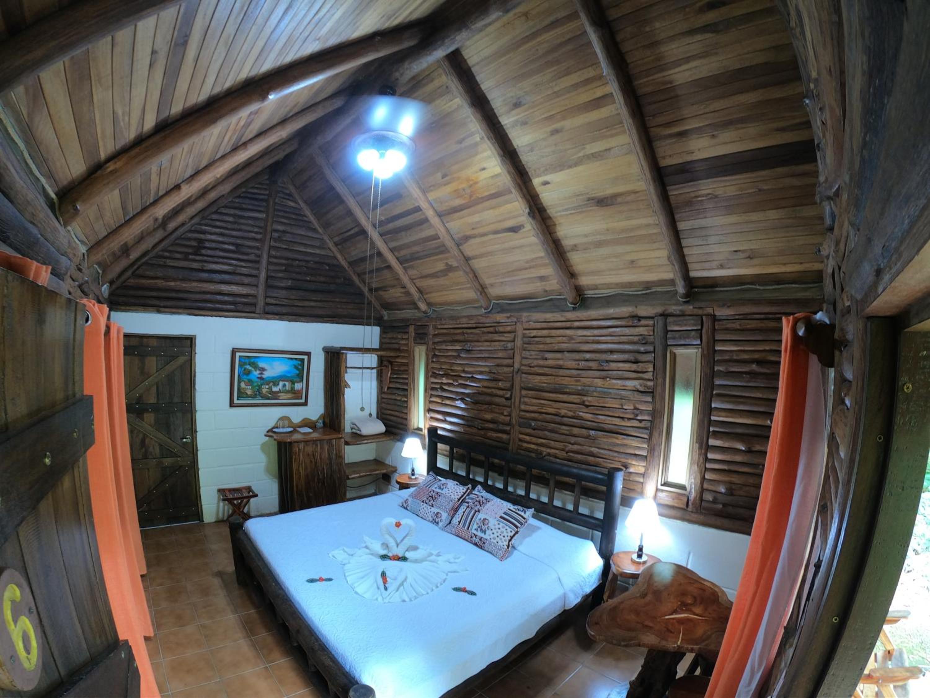 Bungalow - King Bed
