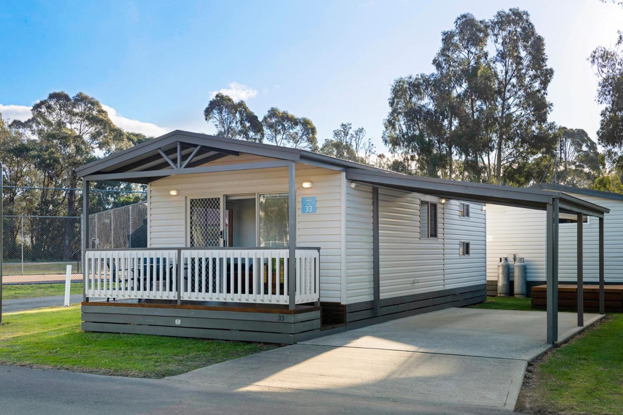Standard 2 Bedroom Cabin - Photo 7