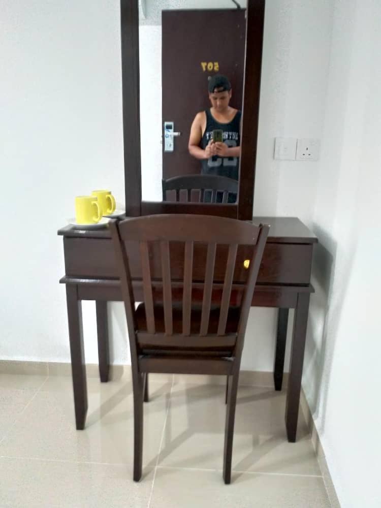 Standard Twin Room - Photo 11