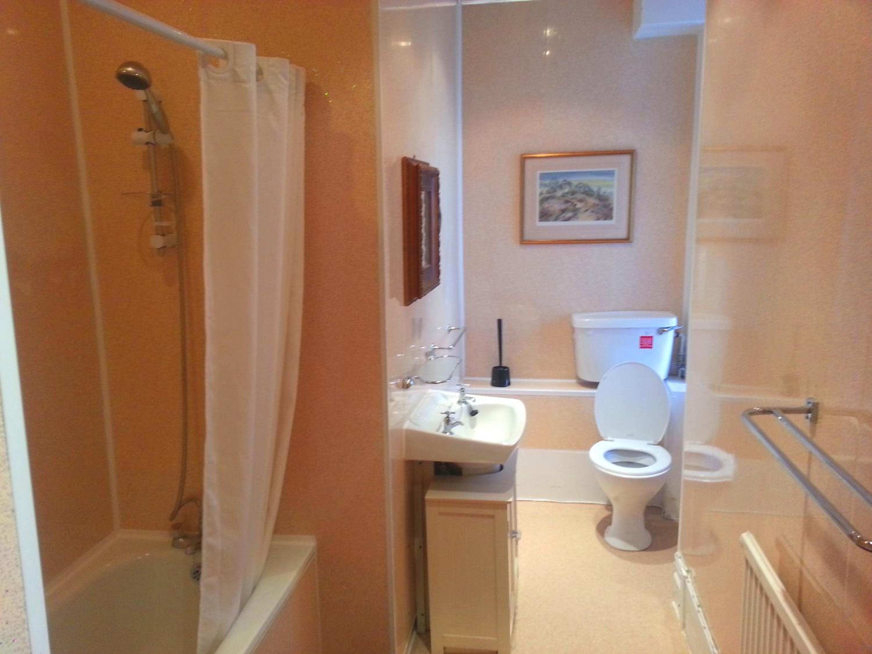 Budget Twin Room photo 3
