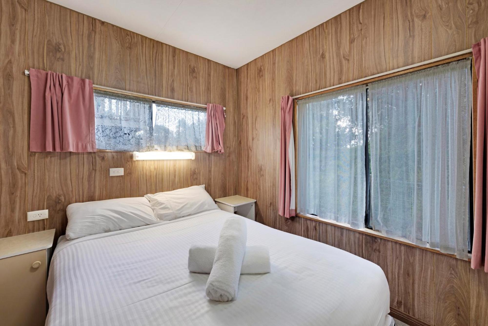 Economy 1 Bedroom Cabin - Photo 3