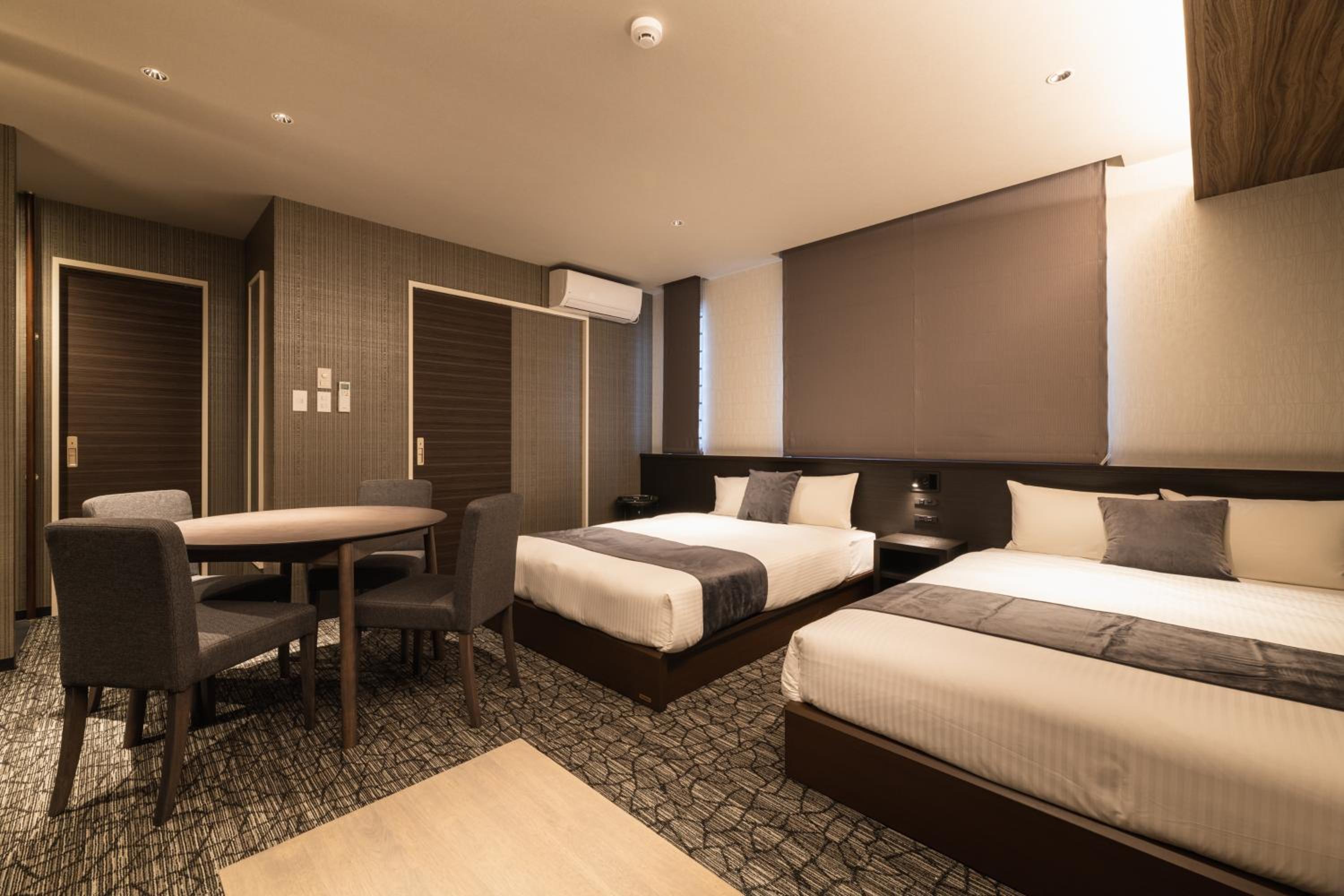 Standard Quadruple Room - Photo 6
