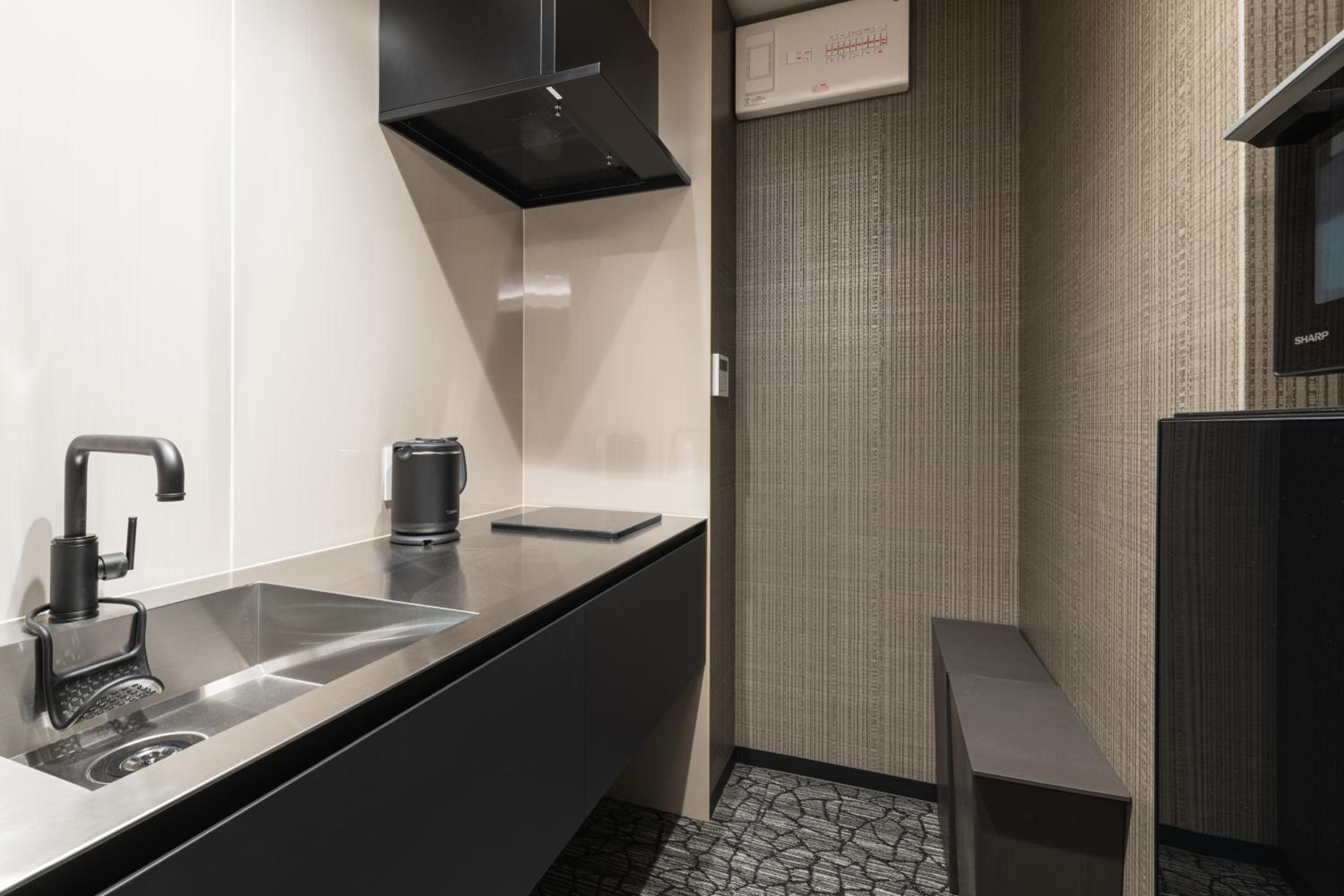 Superior Suite - Photo 6