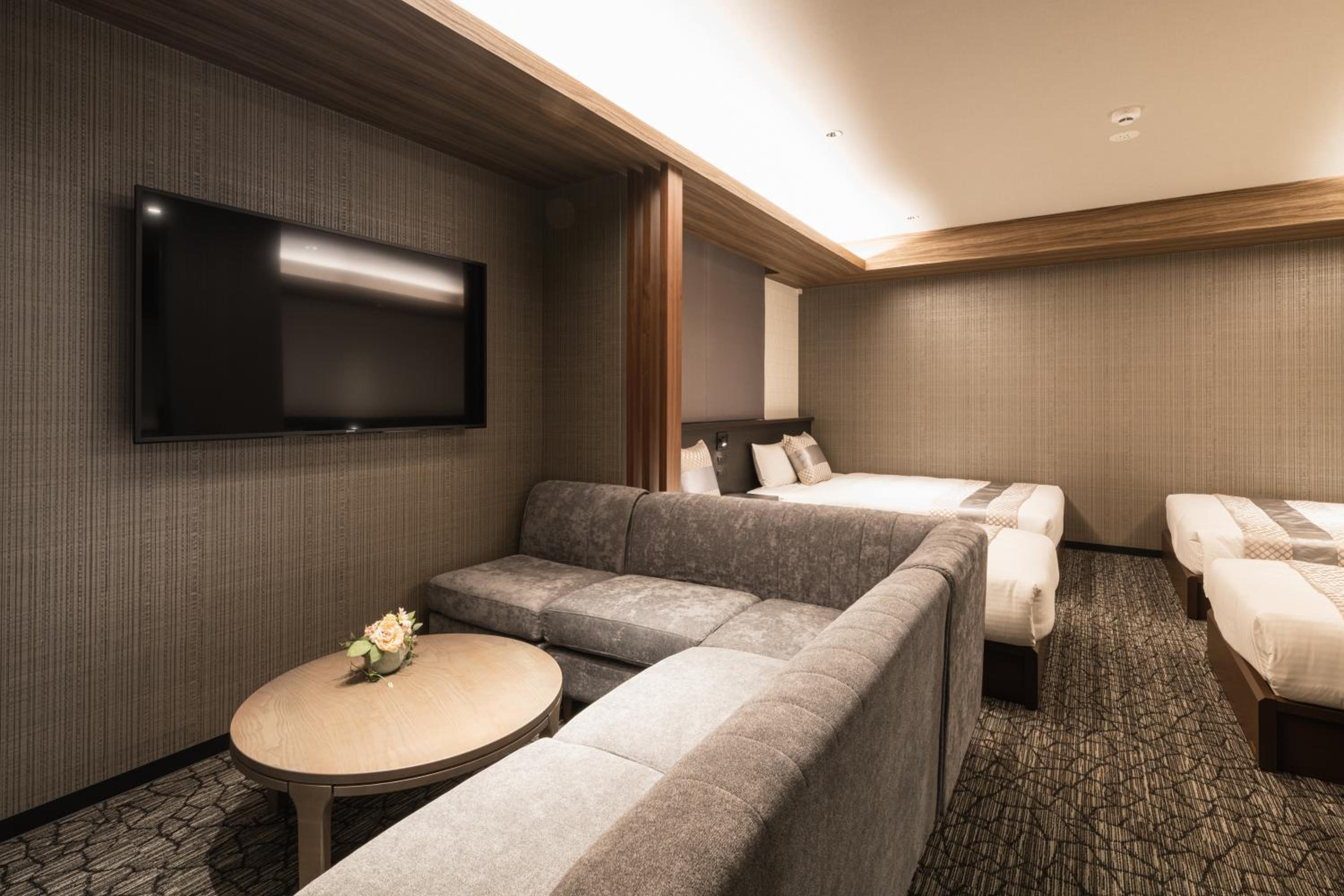 Superior Suite - Photo 1