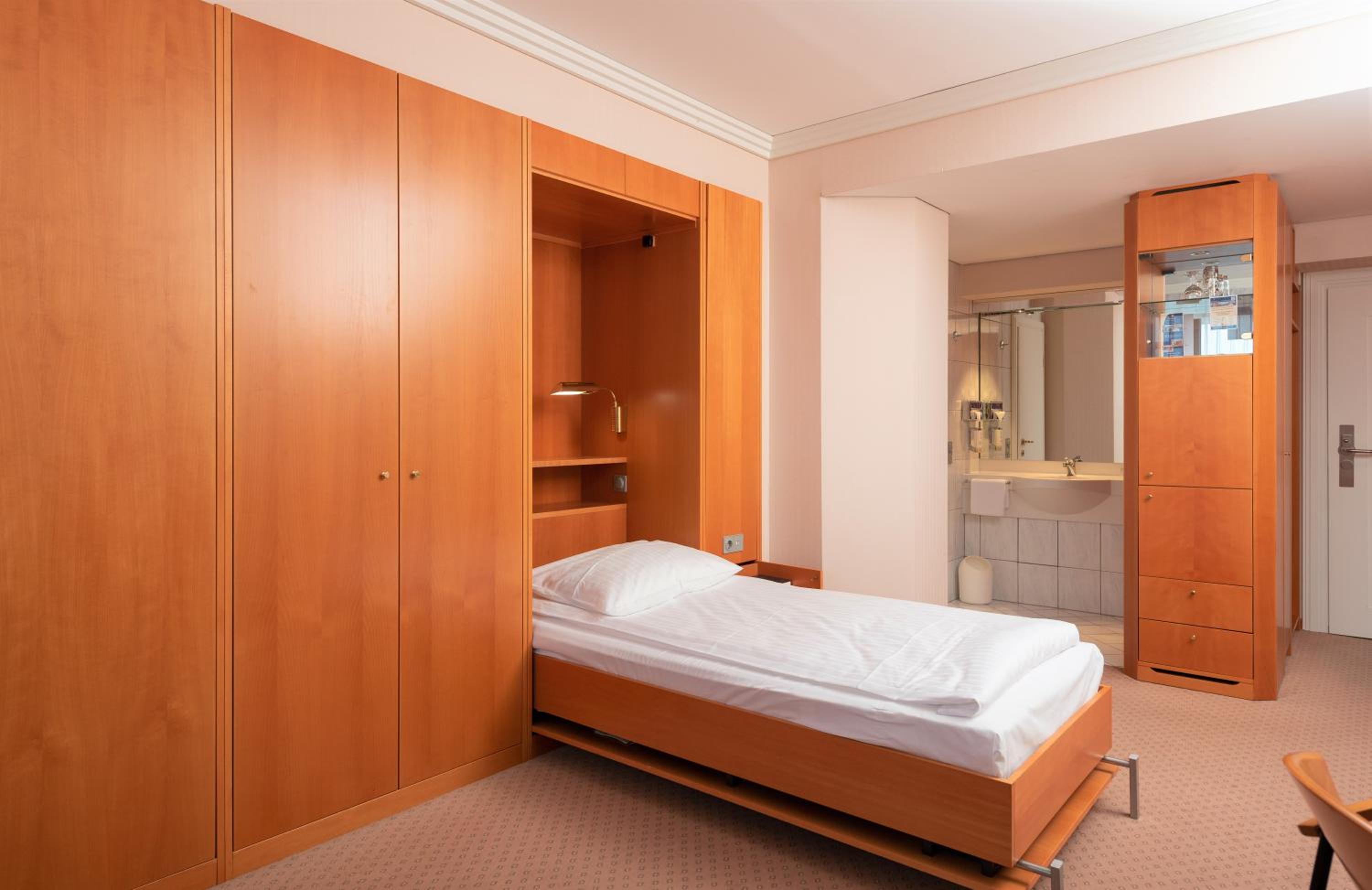 Single Room with small bed photo 2