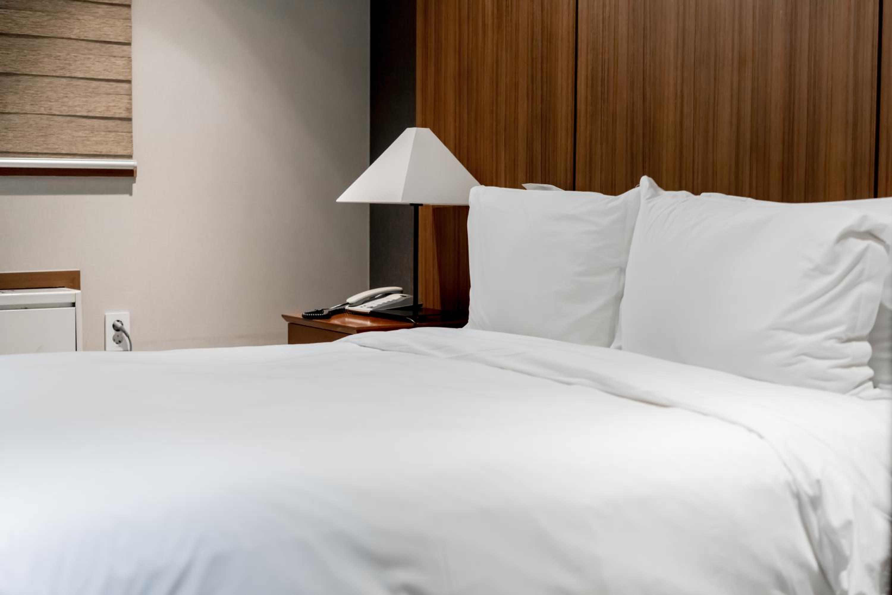 Deluxe Double Room - No View - Photo 5