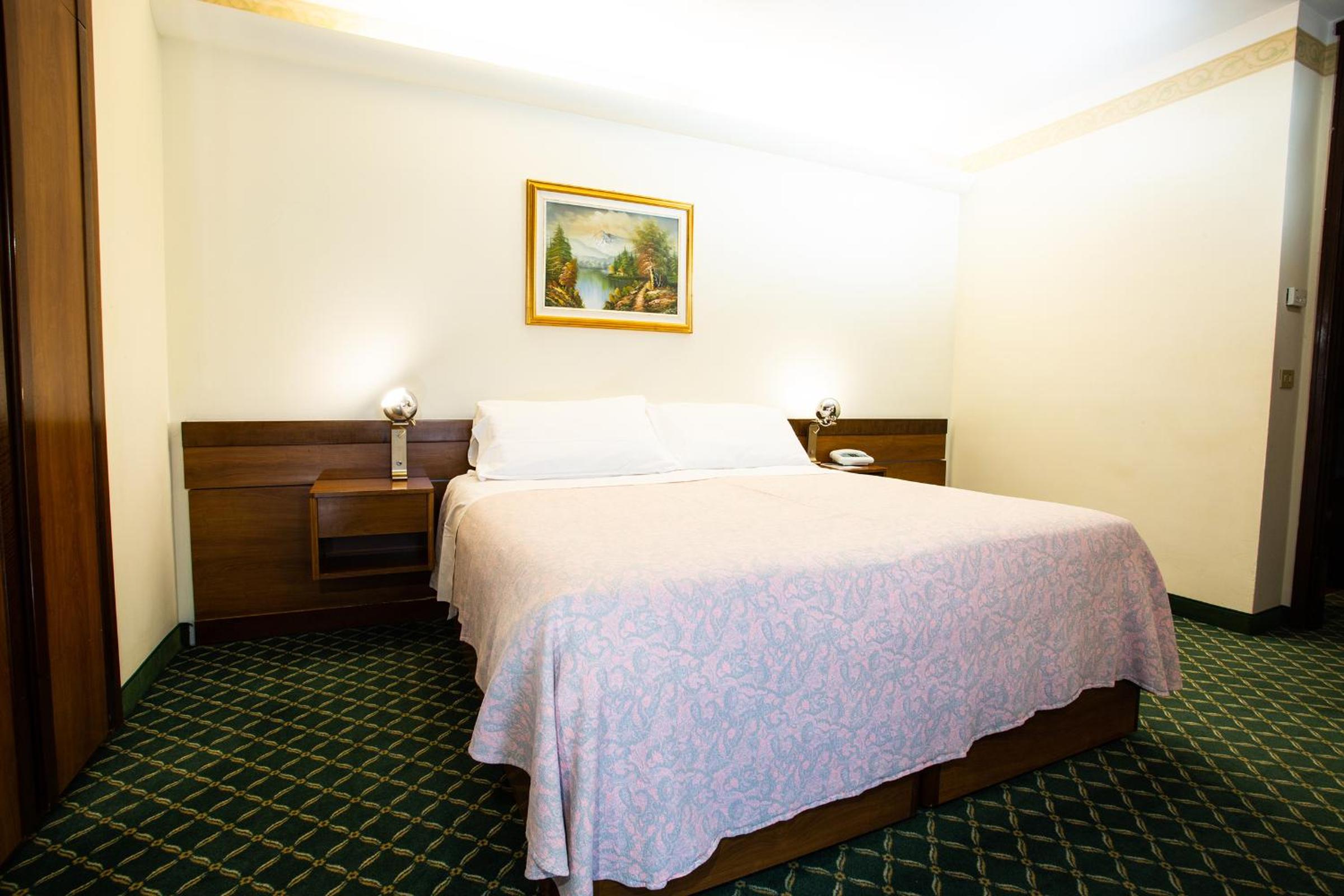 Double or Twin Room with Balcony photo 3