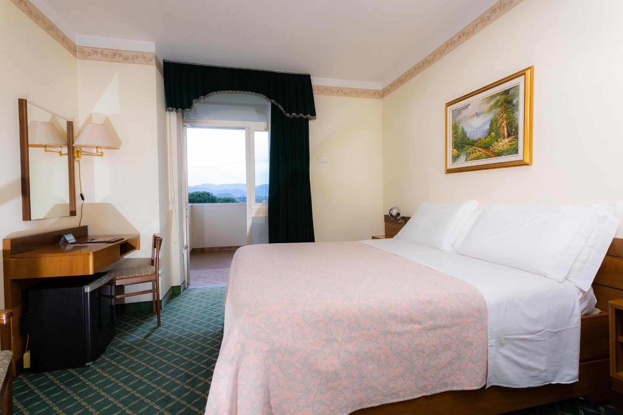 Double or Twin Room with Balcony photo 1