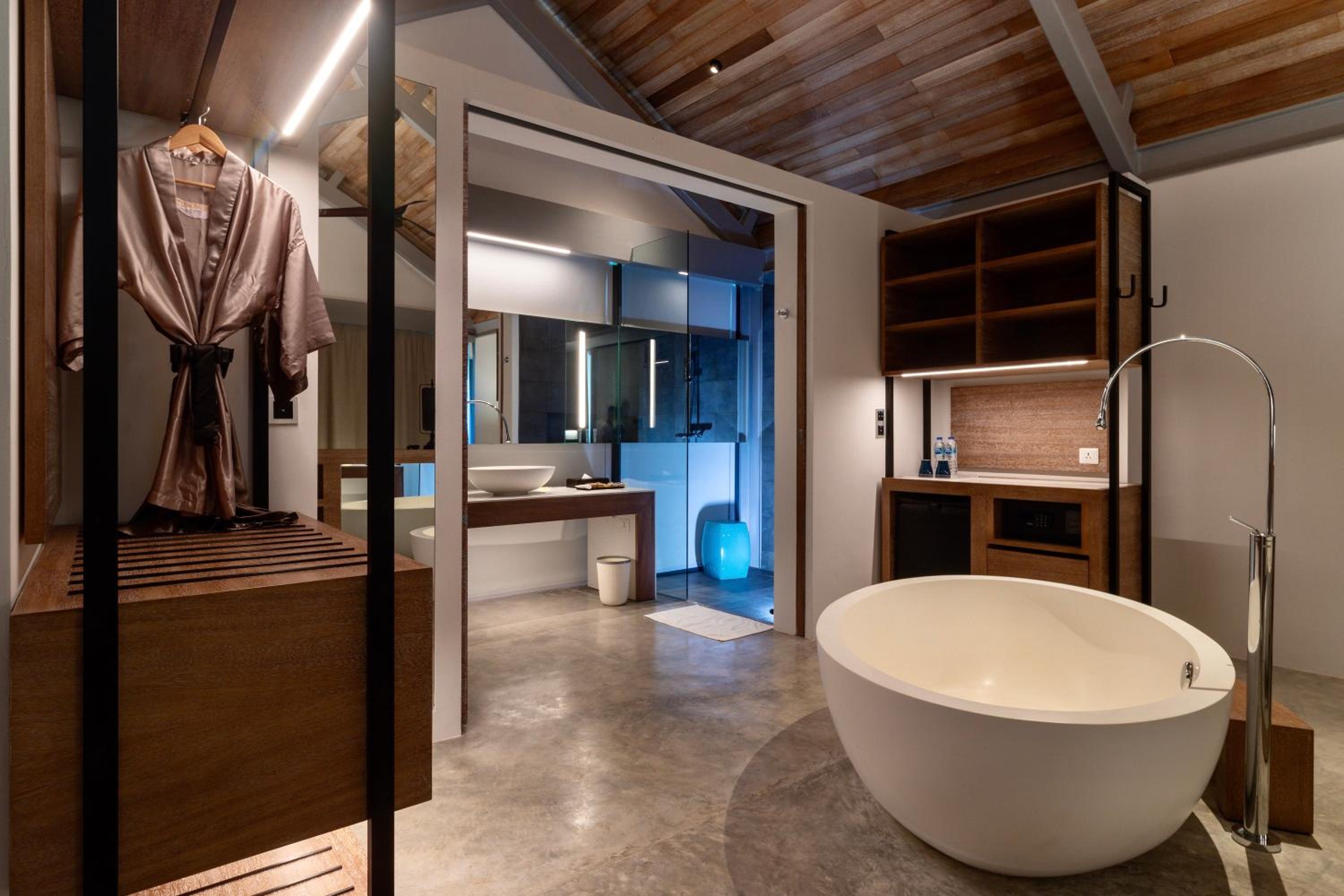 One-Bedroom Pool Villa with Schedule Boat Transfer - Photo 2